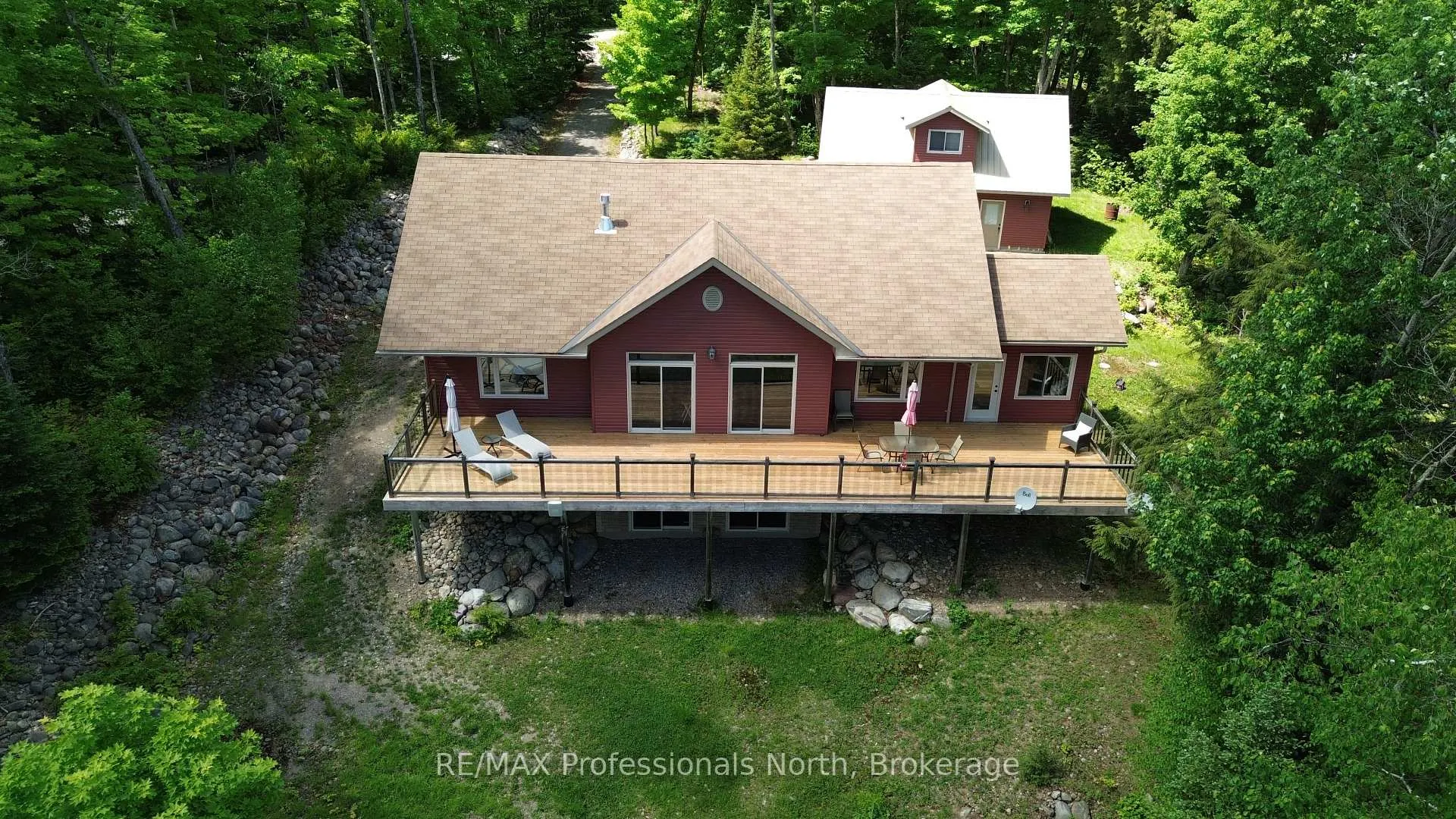 Photo 2 of 98 Lynx Drive, Kearney — HOMEH