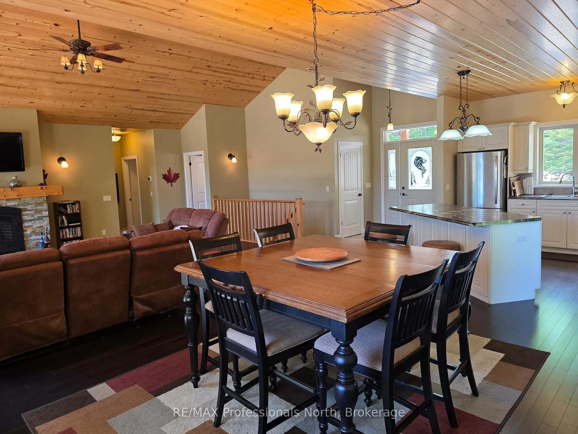 Photo 13 of 98 Lynx Drive, Kearney — HOMEH
