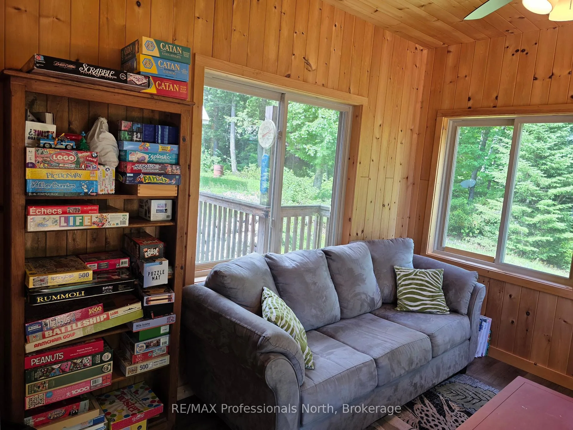 Photo 16 of 98 Lynx Drive, Kearney — HOMEH