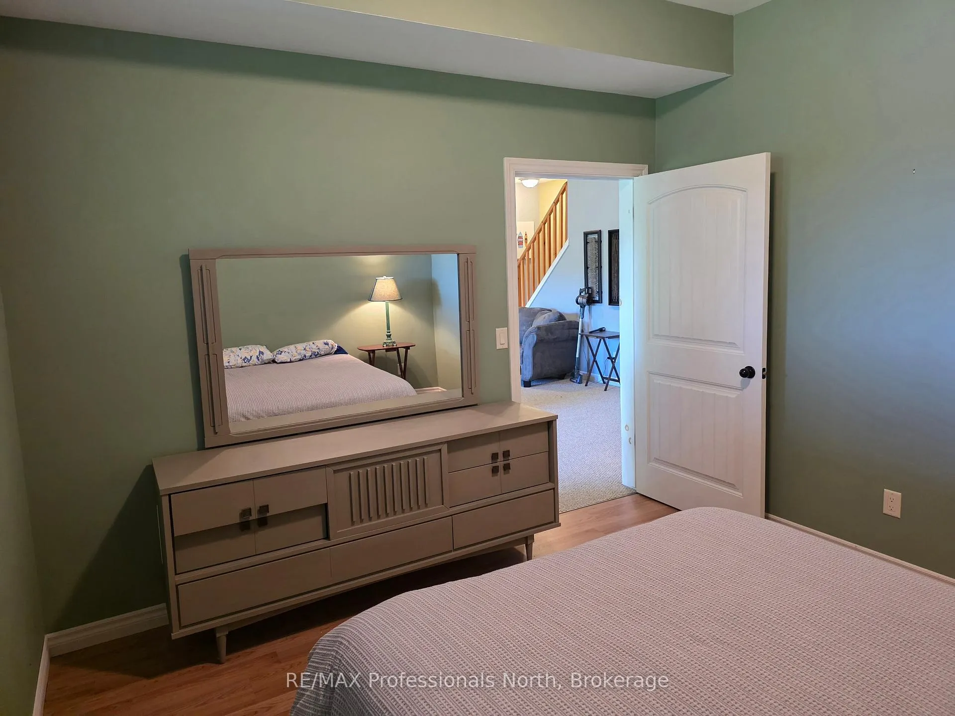 Photo 32 of 98 Lynx Drive, Kearney — HOMEH
