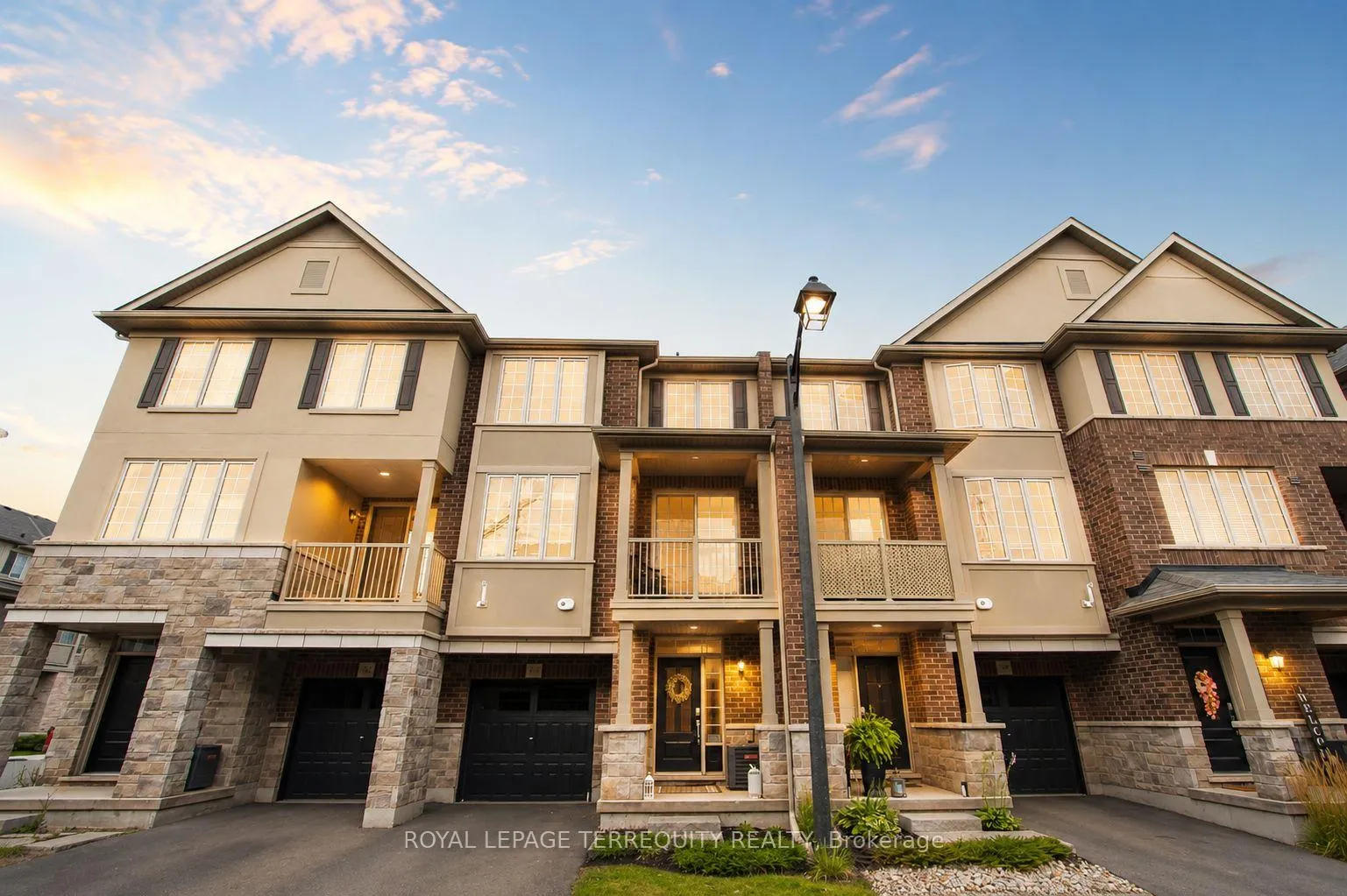 Photo 1 of 3111 Blackfriar Common, Oakville, Joshua Meadows — HOMEH