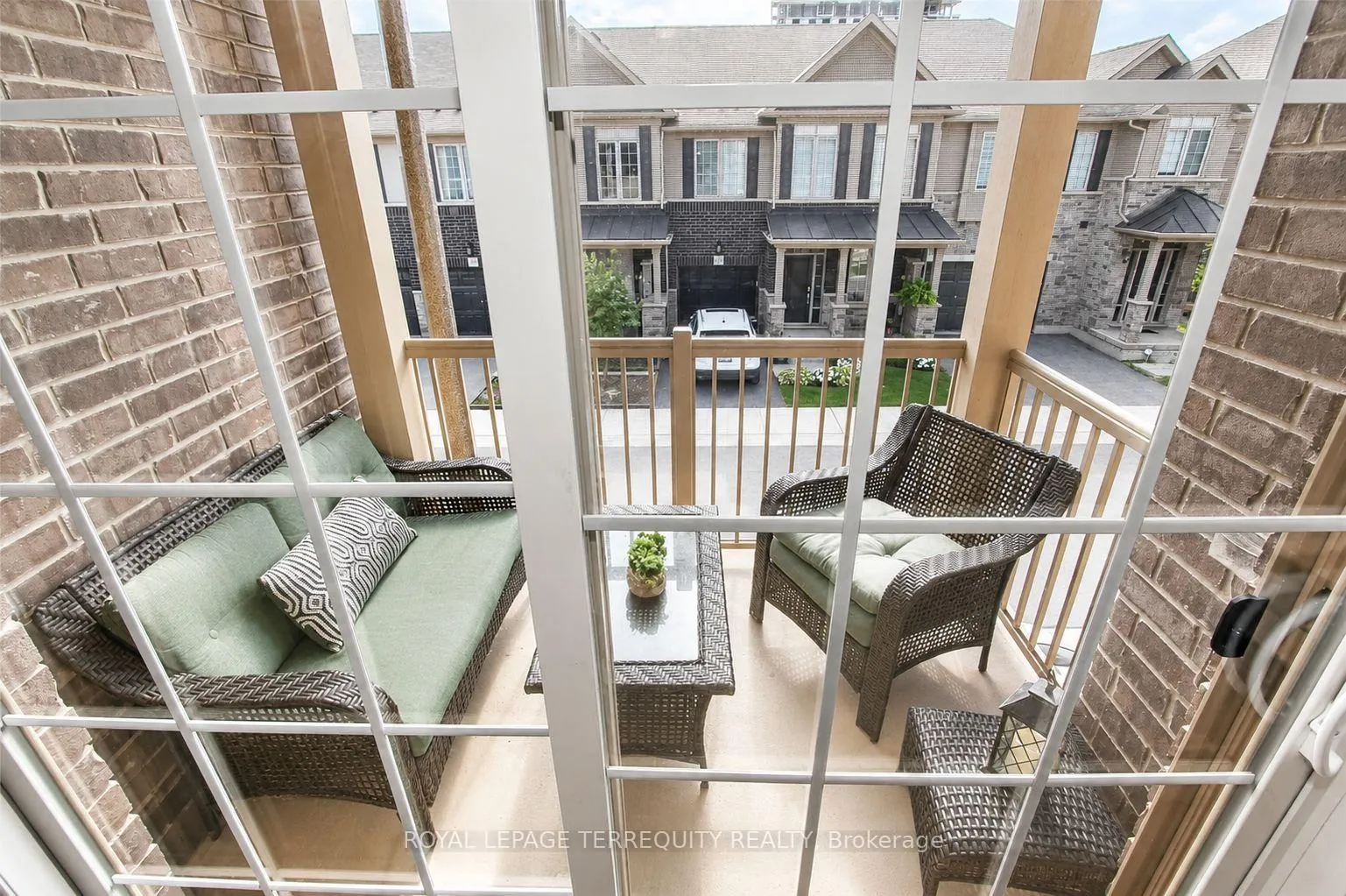 Photo 3 of 3111 Blackfriar Common, Oakville, Joshua Meadows — HOMEH