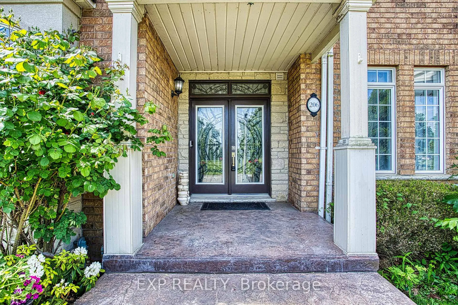 Photo 2 of 206 Springstead Avenue, Hamilton, Winona Park — HOMEH