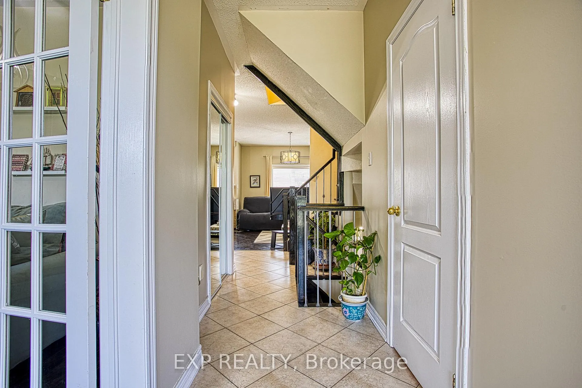 Photo 6 of 206 Springstead Avenue, Hamilton, Winona Park — HOMEH