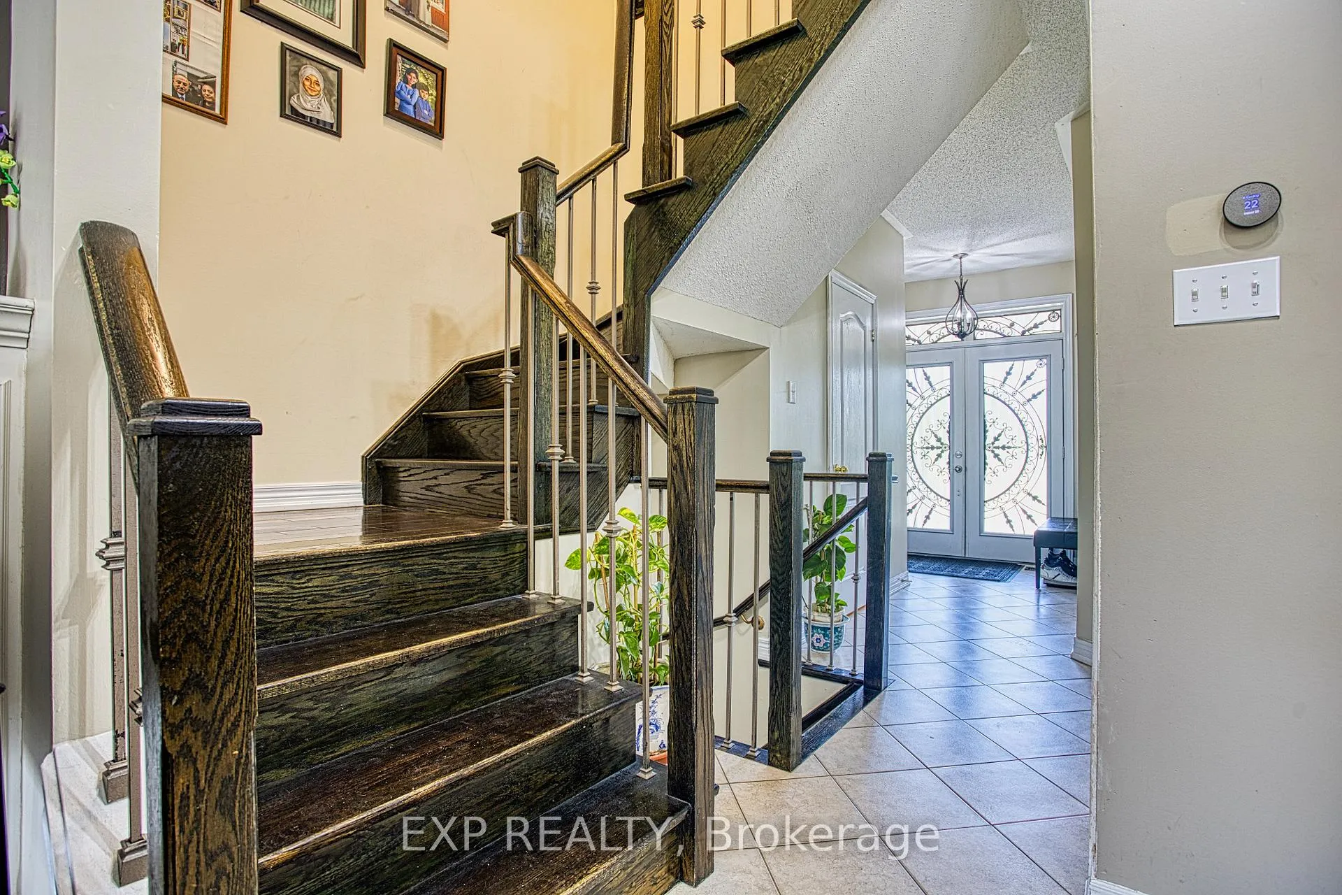 Photo 8 of 206 Springstead Avenue, Hamilton, Winona Park — HOMEH