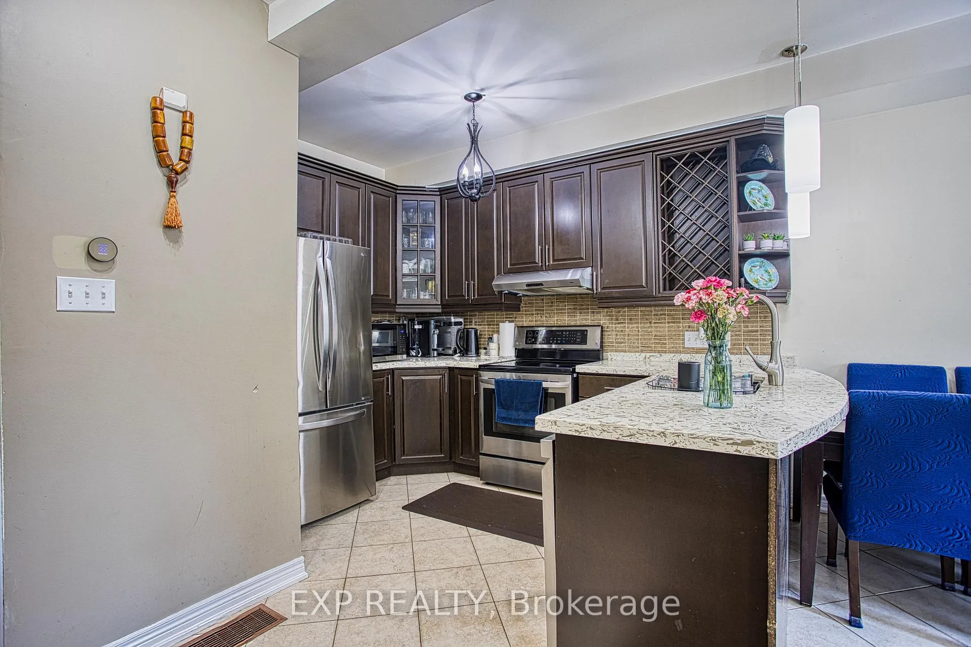 Photo 10 of 206 Springstead Avenue, Hamilton, Winona Park — HOMEH