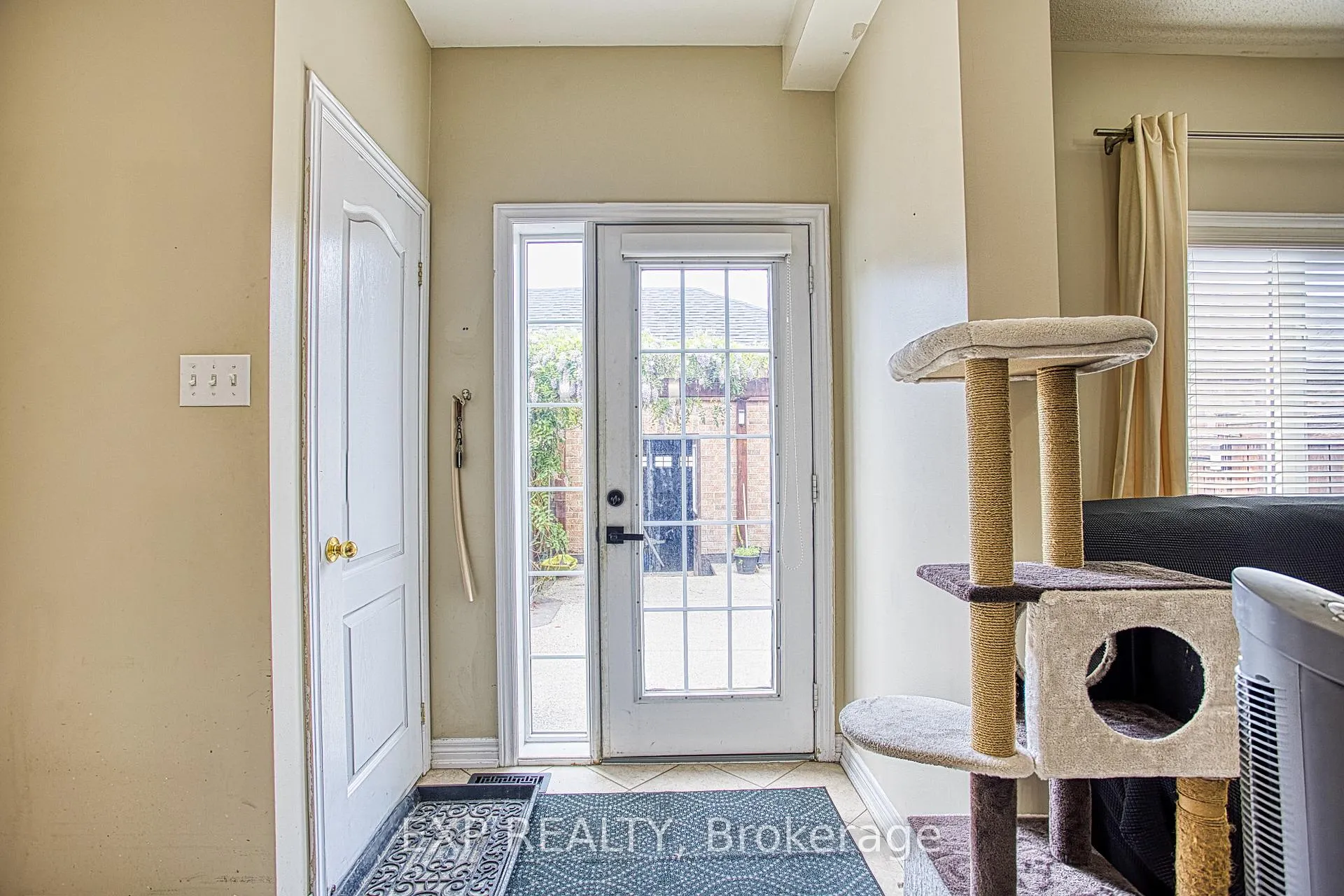Photo 15 of 206 Springstead Avenue, Hamilton, Winona Park — HOMEH