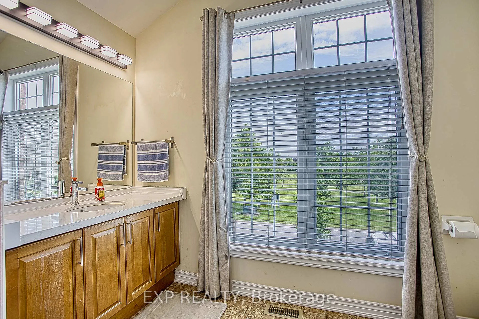 Photo 19 of 206 Springstead Avenue, Hamilton, Winona Park — HOMEH
