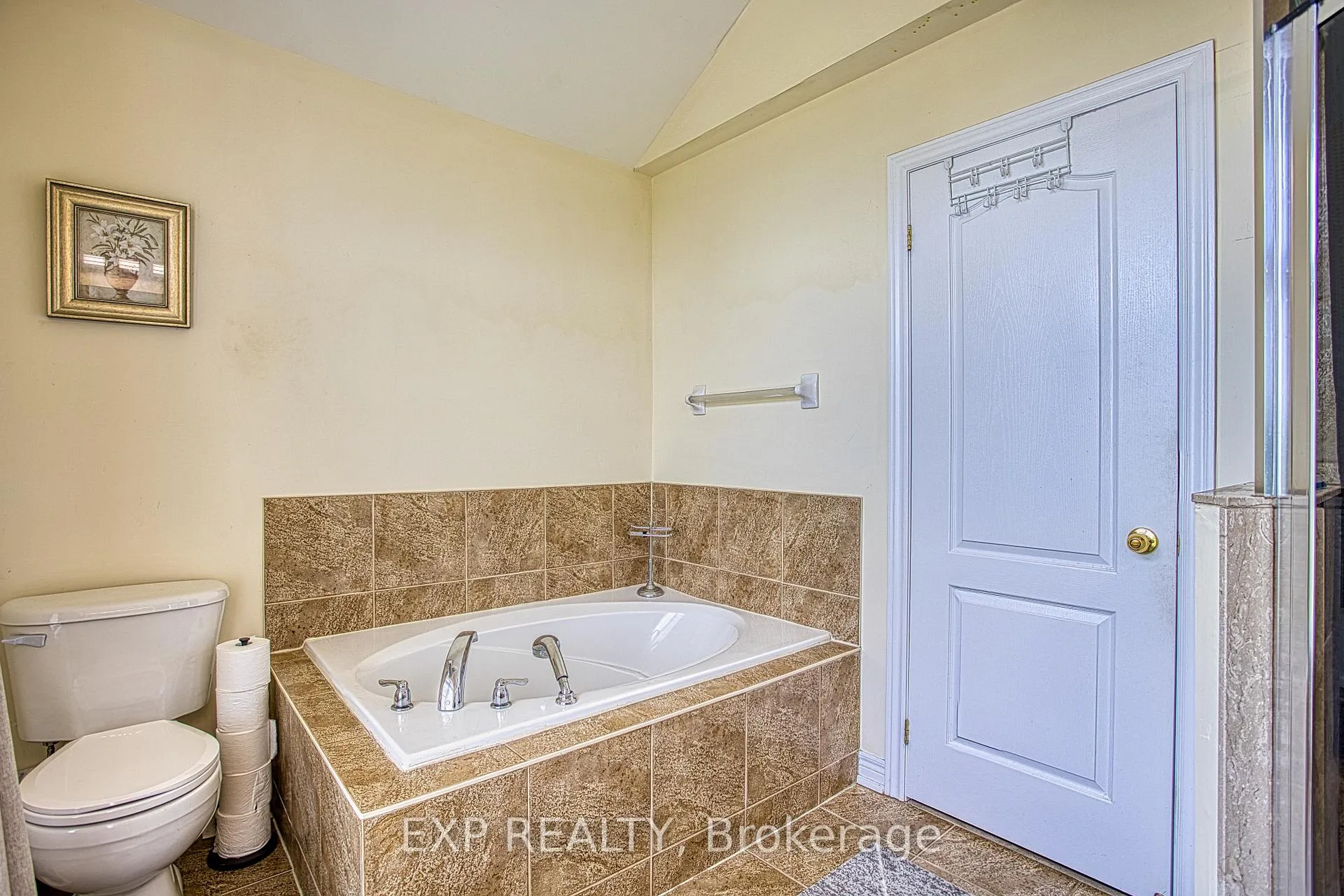 Photo 20 of 206 Springstead Avenue, Hamilton, Winona Park — HOMEH