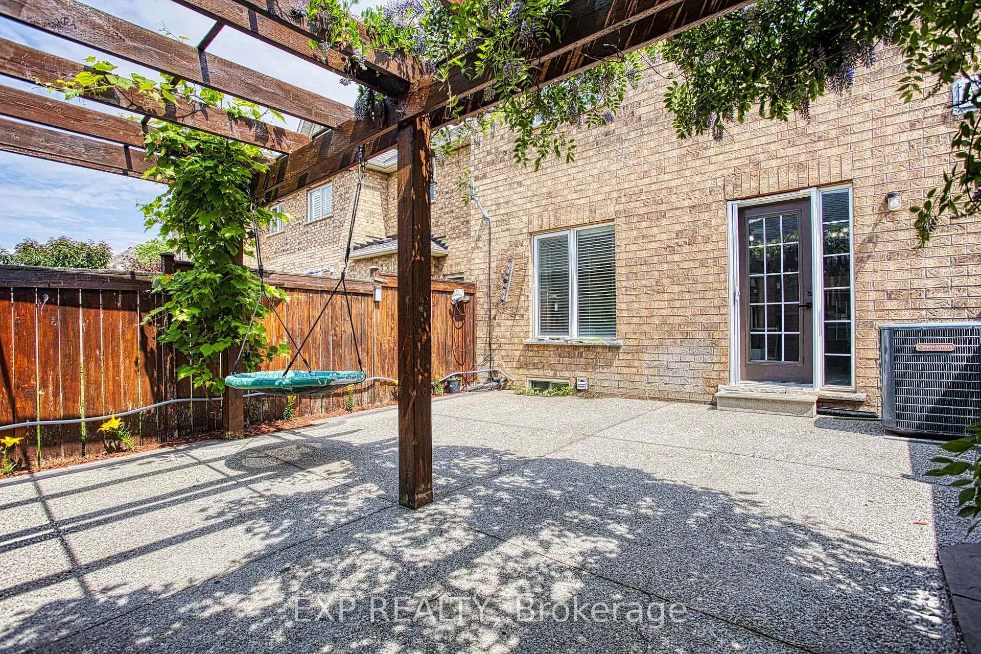 Photo 37 of 206 Springstead Avenue, Hamilton, Winona Park — HOMEH