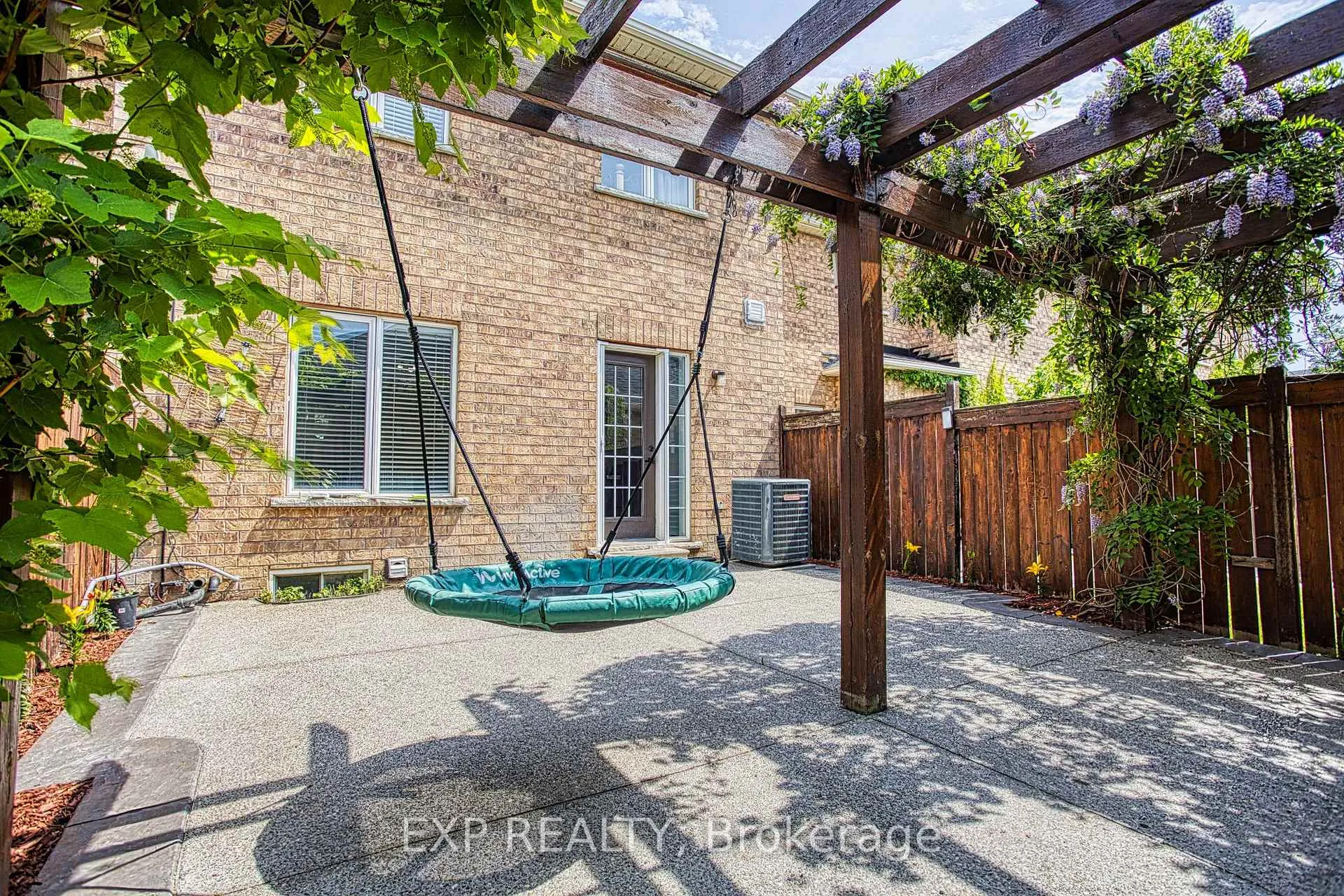 Photo 38 of 206 Springstead Avenue, Hamilton, Winona Park — HOMEH