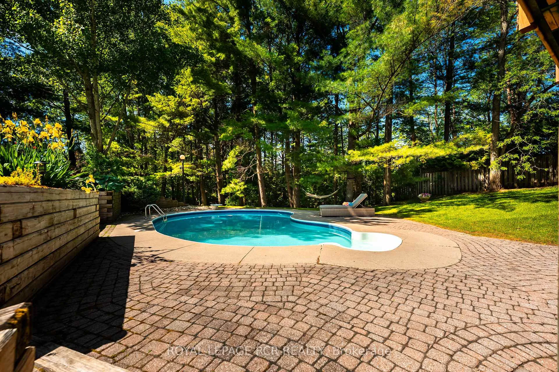 Photo 7 of 3 Carroll Court, Caledon, Palgrave — HOMEH