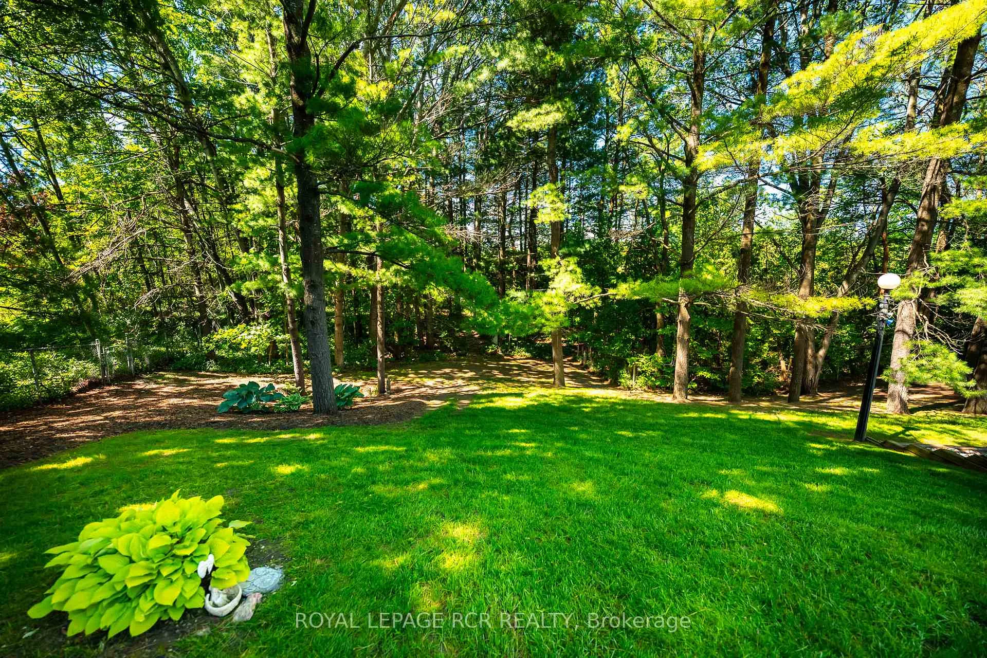 Photo 10 of 3 Carroll Court, Caledon, Palgrave — HOMEH