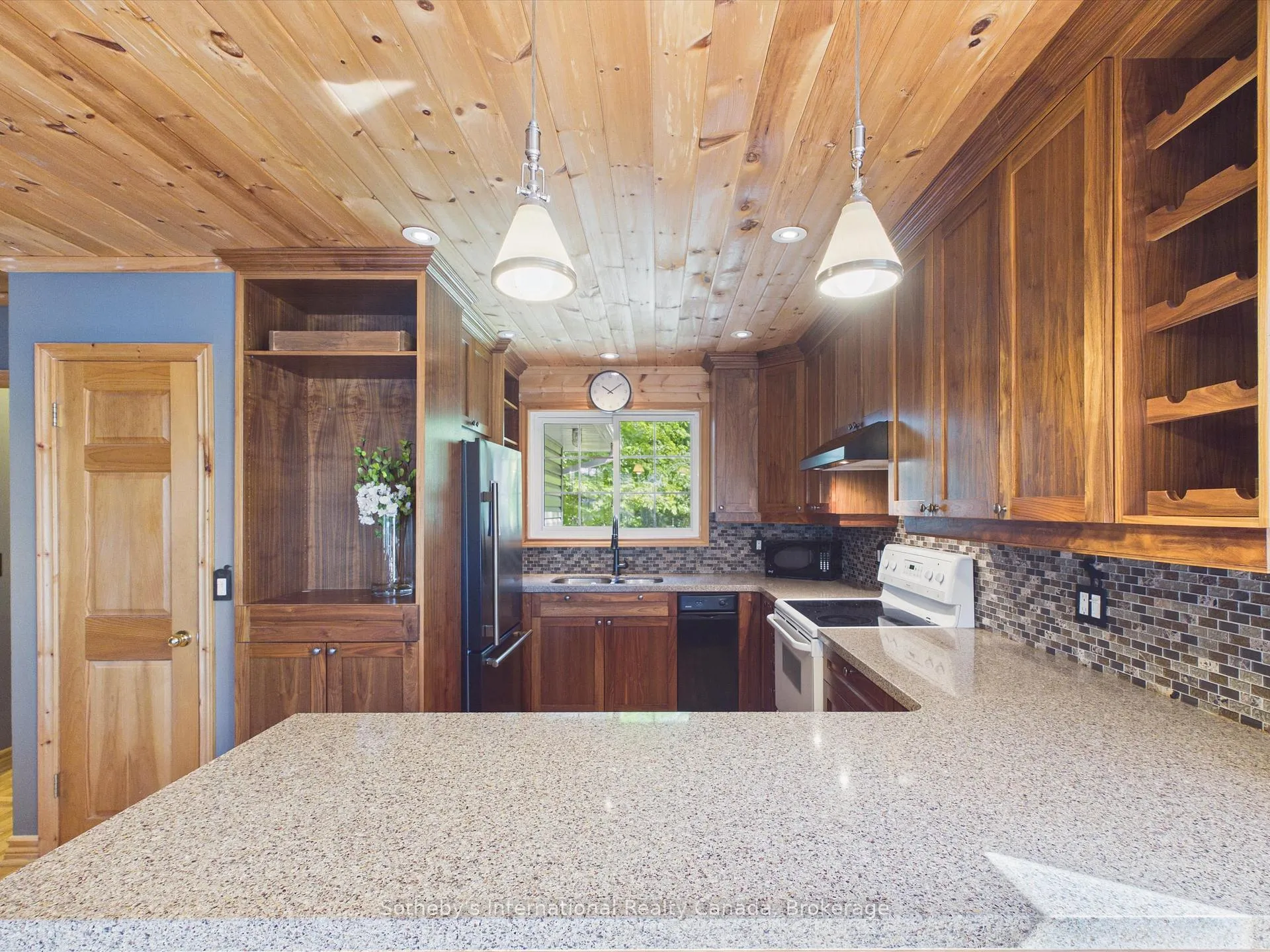 Photo 6 of 223 10th Concession, Seguin — HOMEH