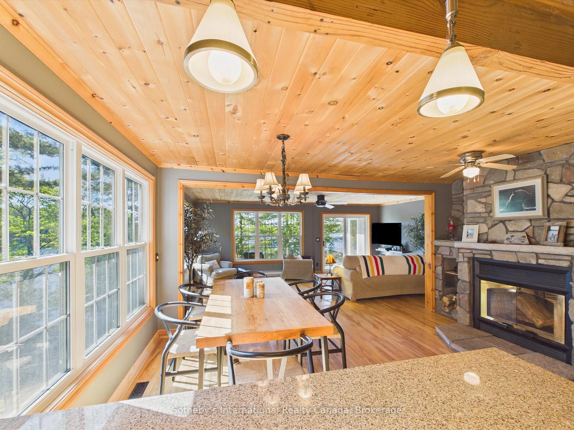 Photo 7 of 223 10th Concession, Seguin — HOMEH