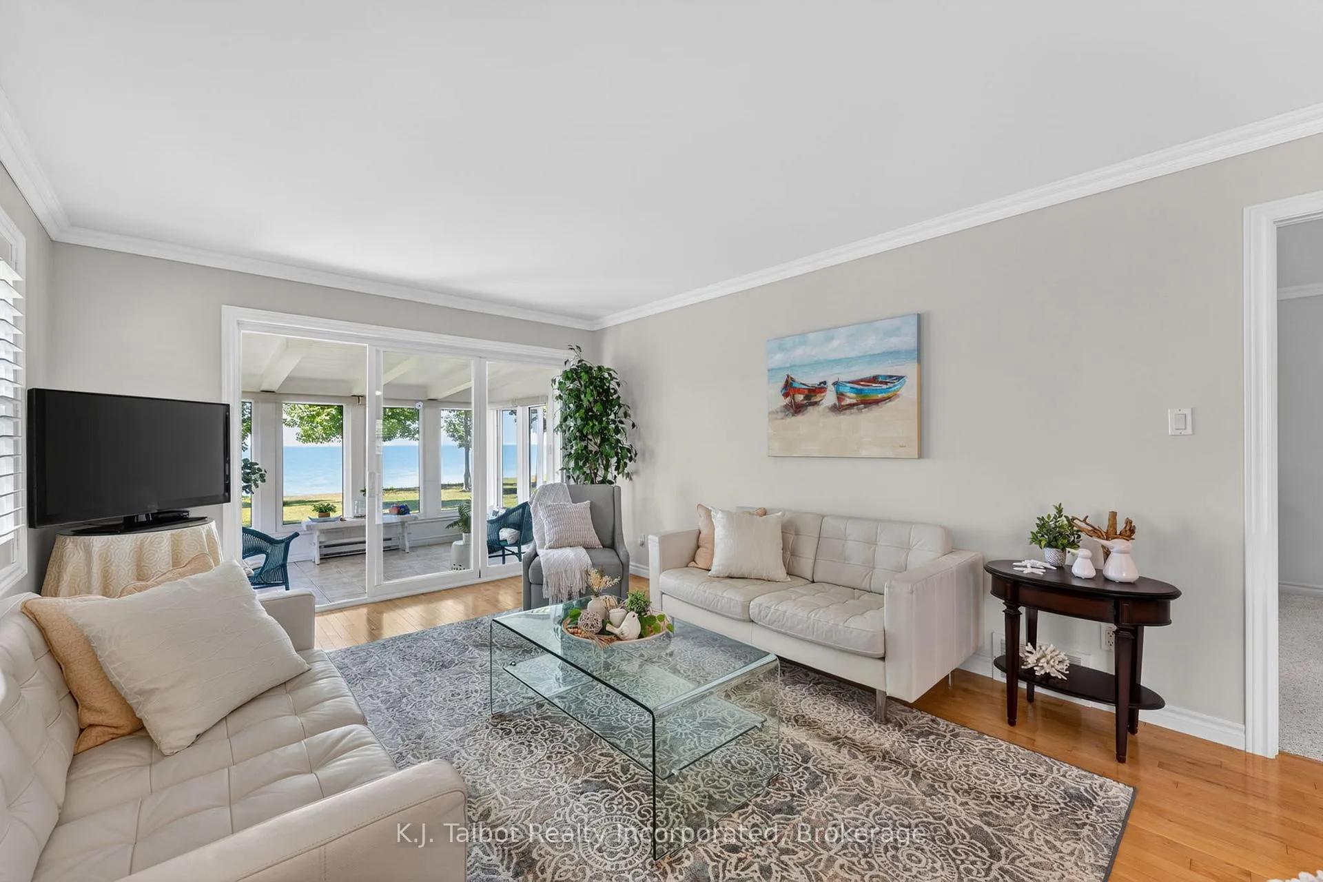 Photo 16 of 297 Bethune Crescent, Goderich, Goderich (Town) — HOMEH