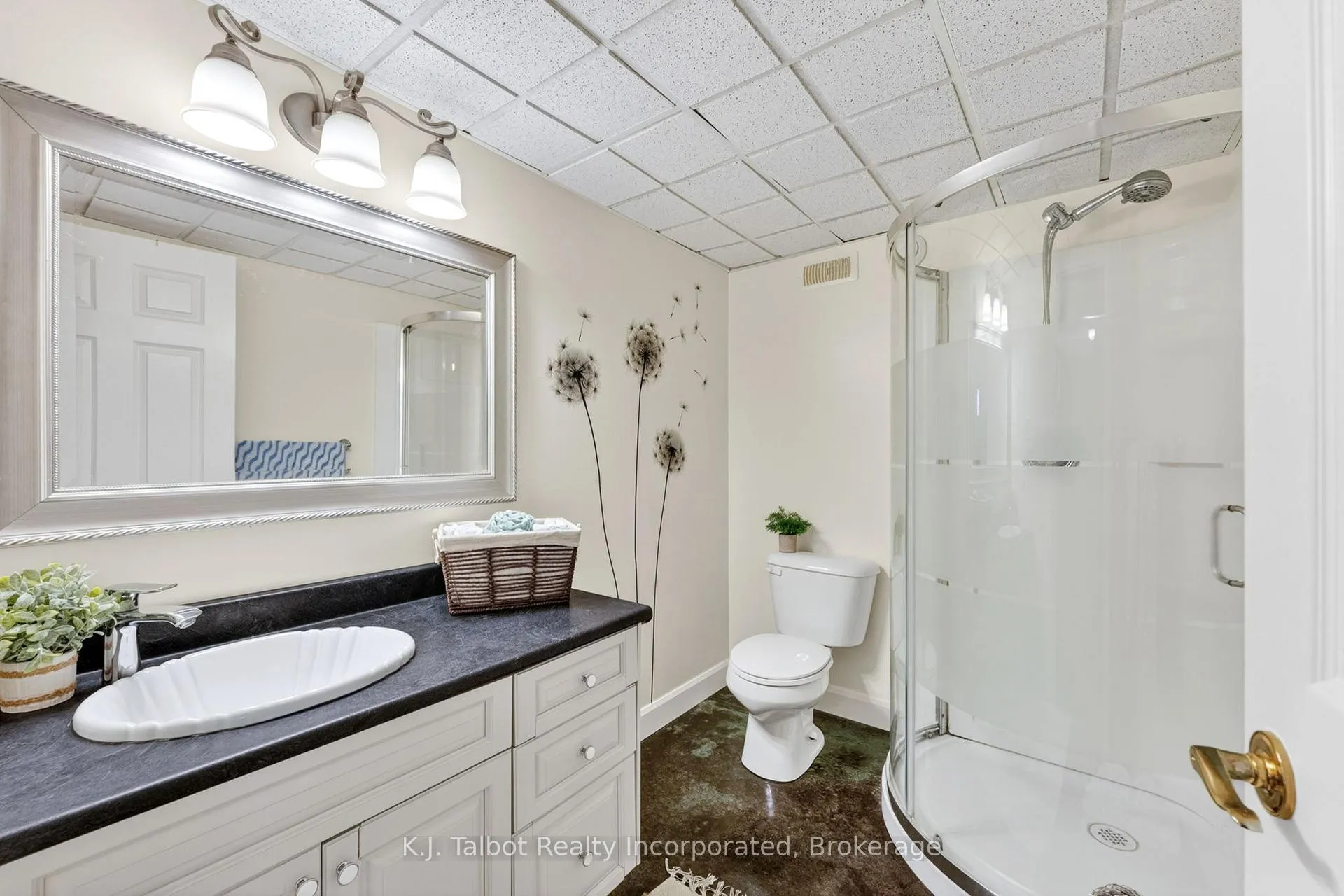 Photo 29 of 297 Bethune Crescent, Goderich, Goderich (Town) — HOMEH