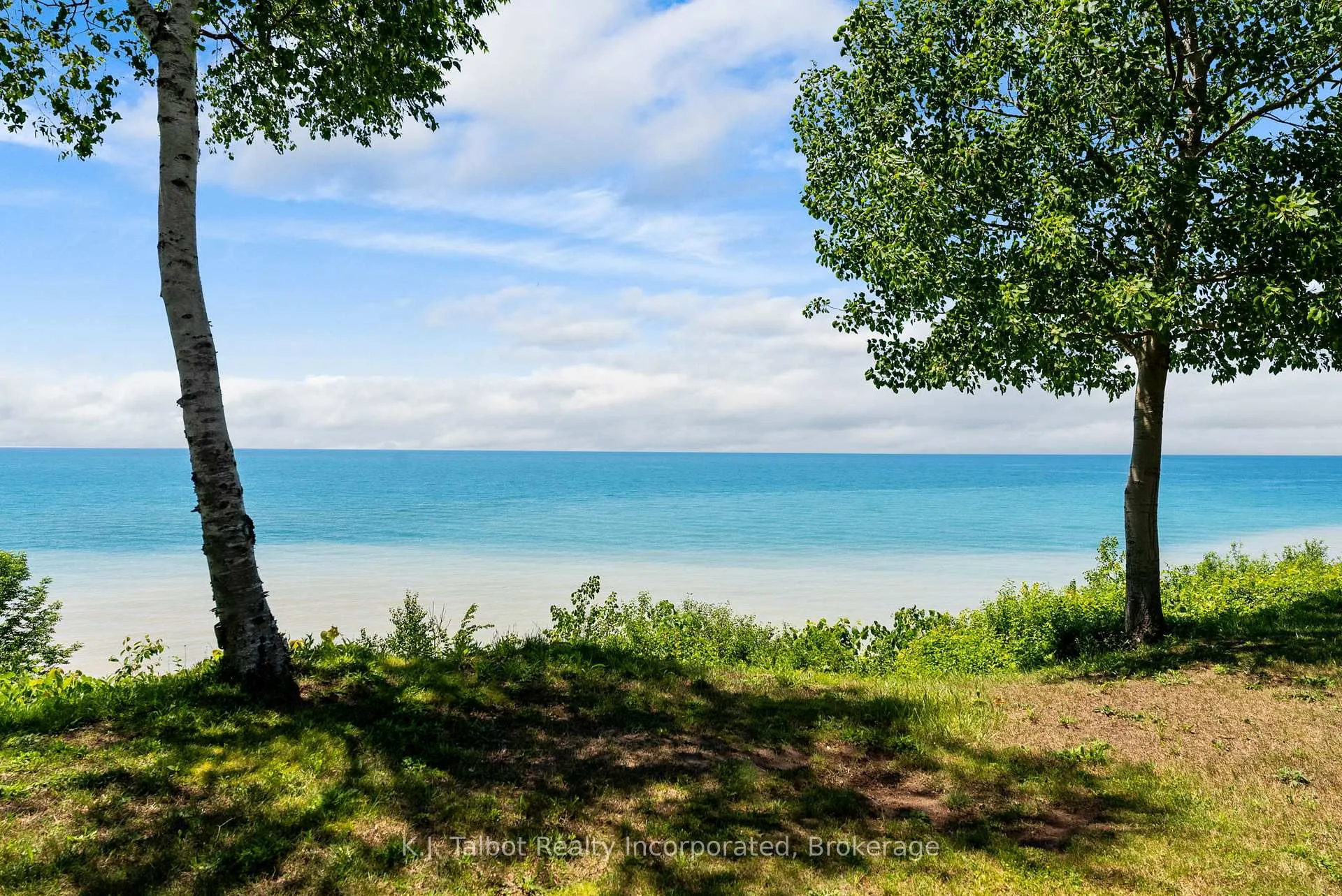 Photo 33 of 297 Bethune Crescent, Goderich, Goderich (Town) — HOMEH