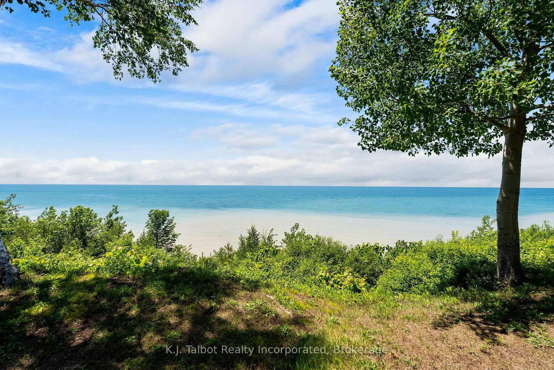 Photo 34 of 297 Bethune Crescent, Goderich, Goderich (Town) — HOMEH