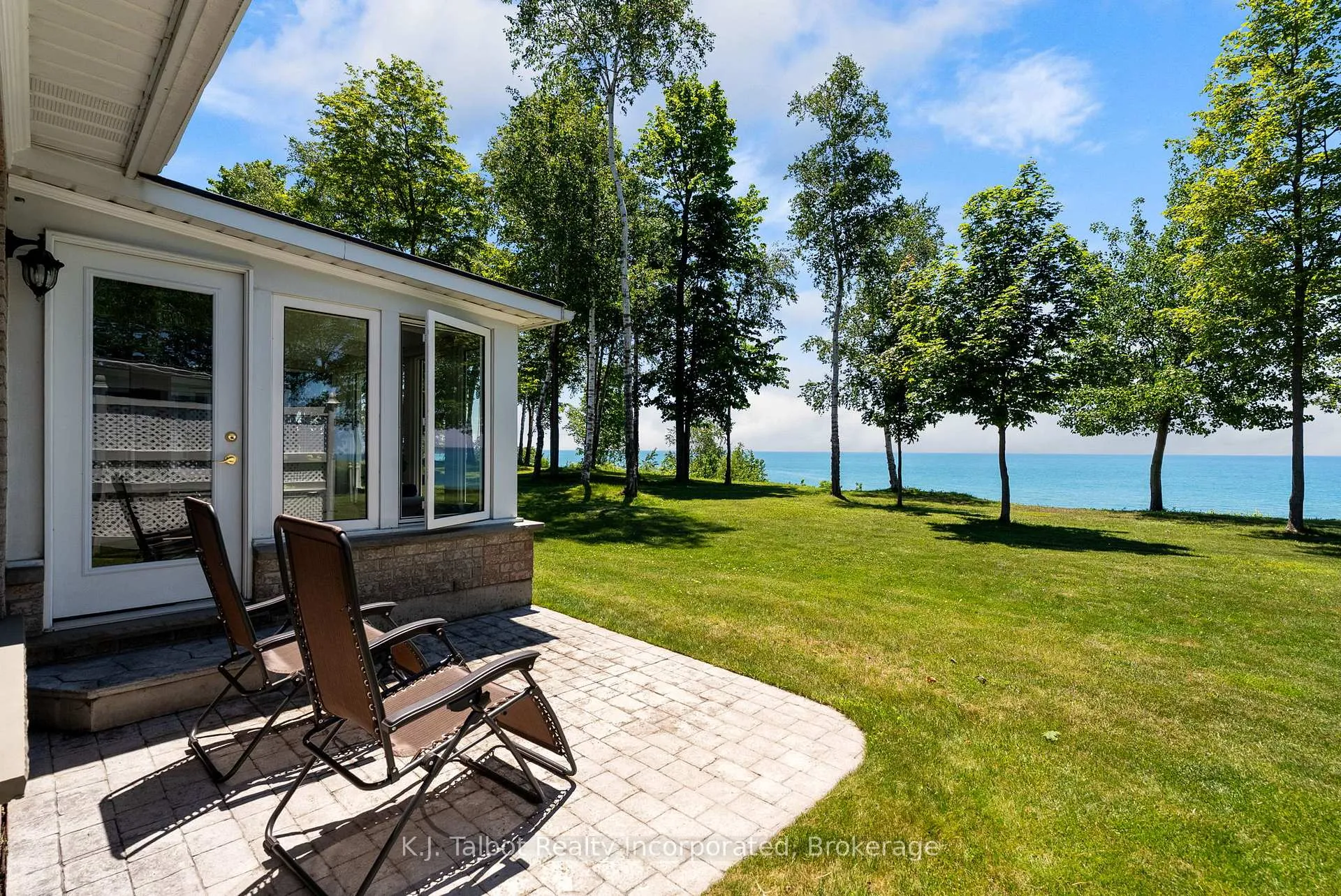 Photo 38 of 297 Bethune Crescent, Goderich, Goderich (Town) — HOMEH