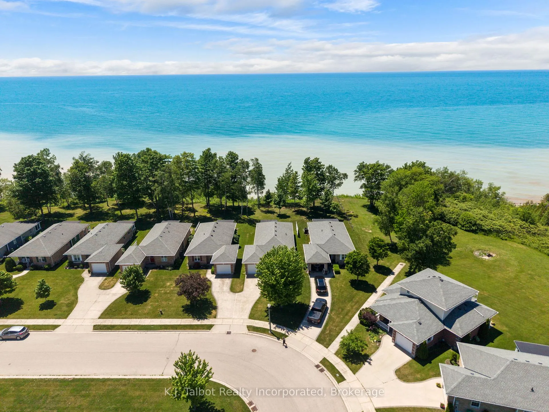 Photo 41 of 297 Bethune Crescent, Goderich, Goderich (Town) — HOMEH