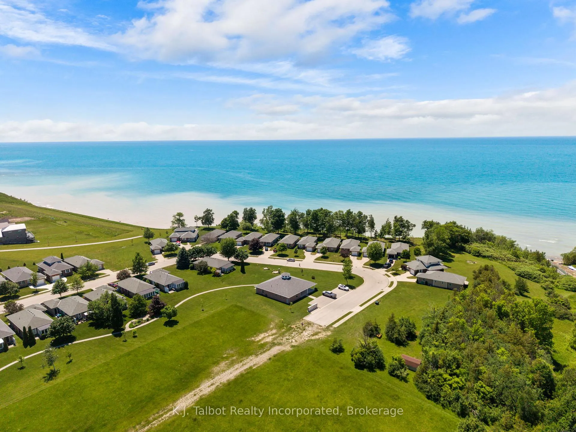 Photo 42 of 297 Bethune Crescent, Goderich, Goderich (Town) — HOMEH