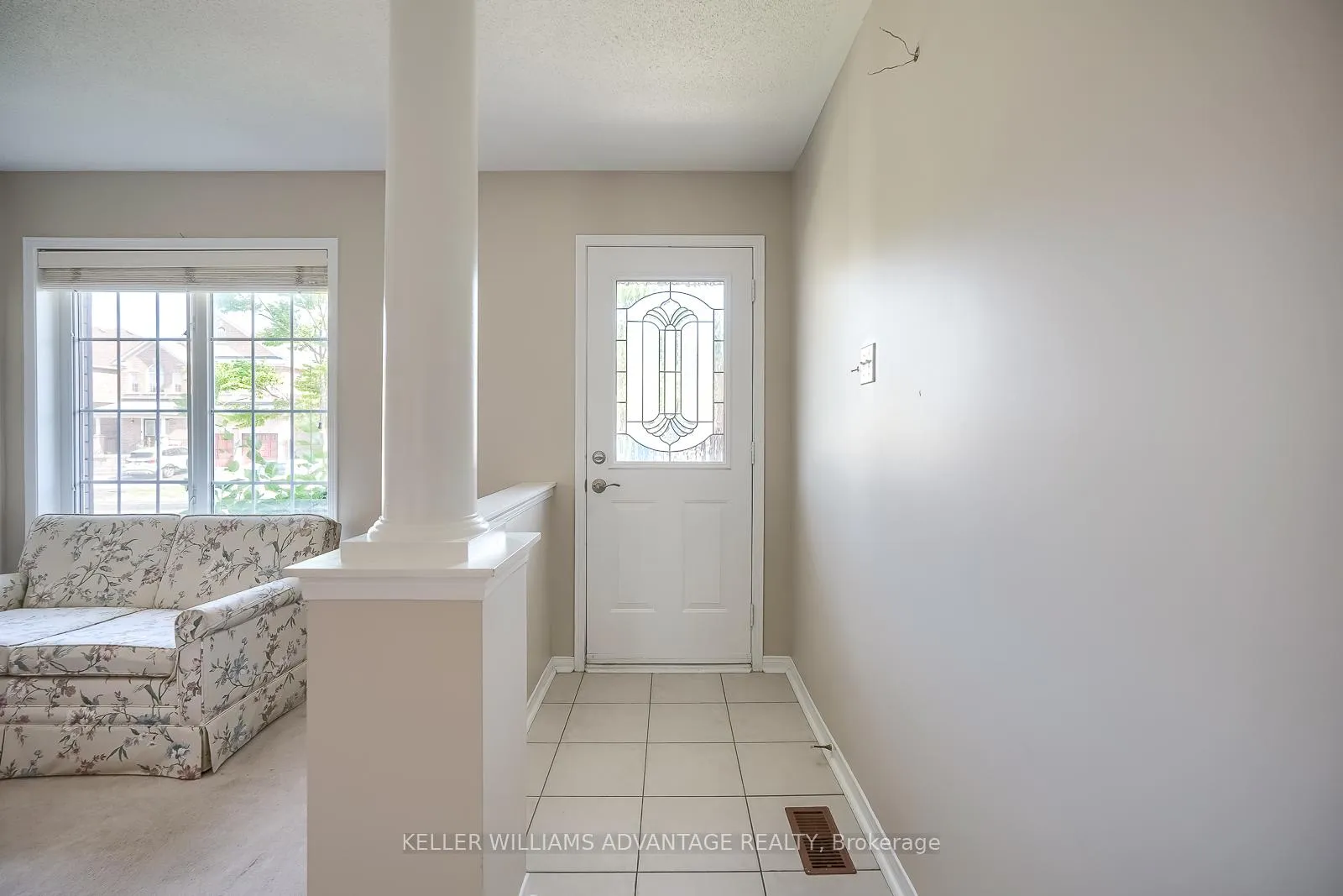 Photo 3 of 312 Castlemore Avenue, Markham, Berczy — HOMEH