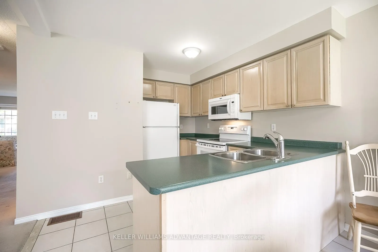 Photo 18 of 312 Castlemore Avenue, Markham, Berczy — HOMEH