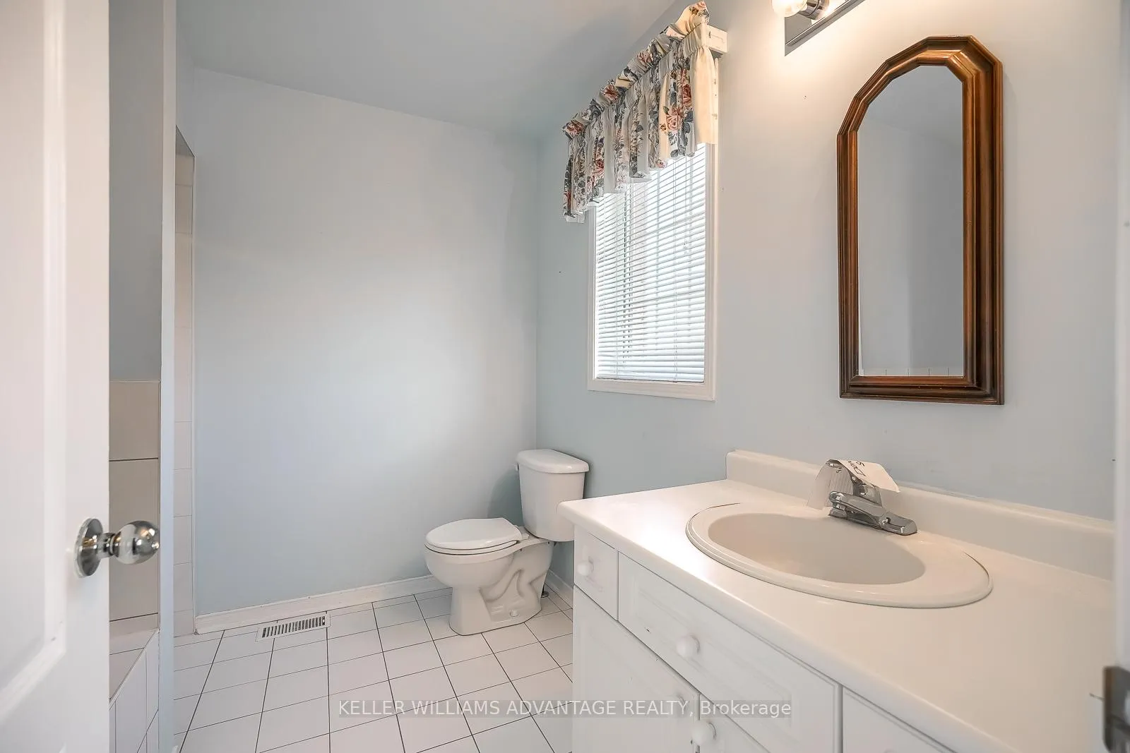 Photo 28 of 312 Castlemore Avenue, Markham, Berczy — HOMEH