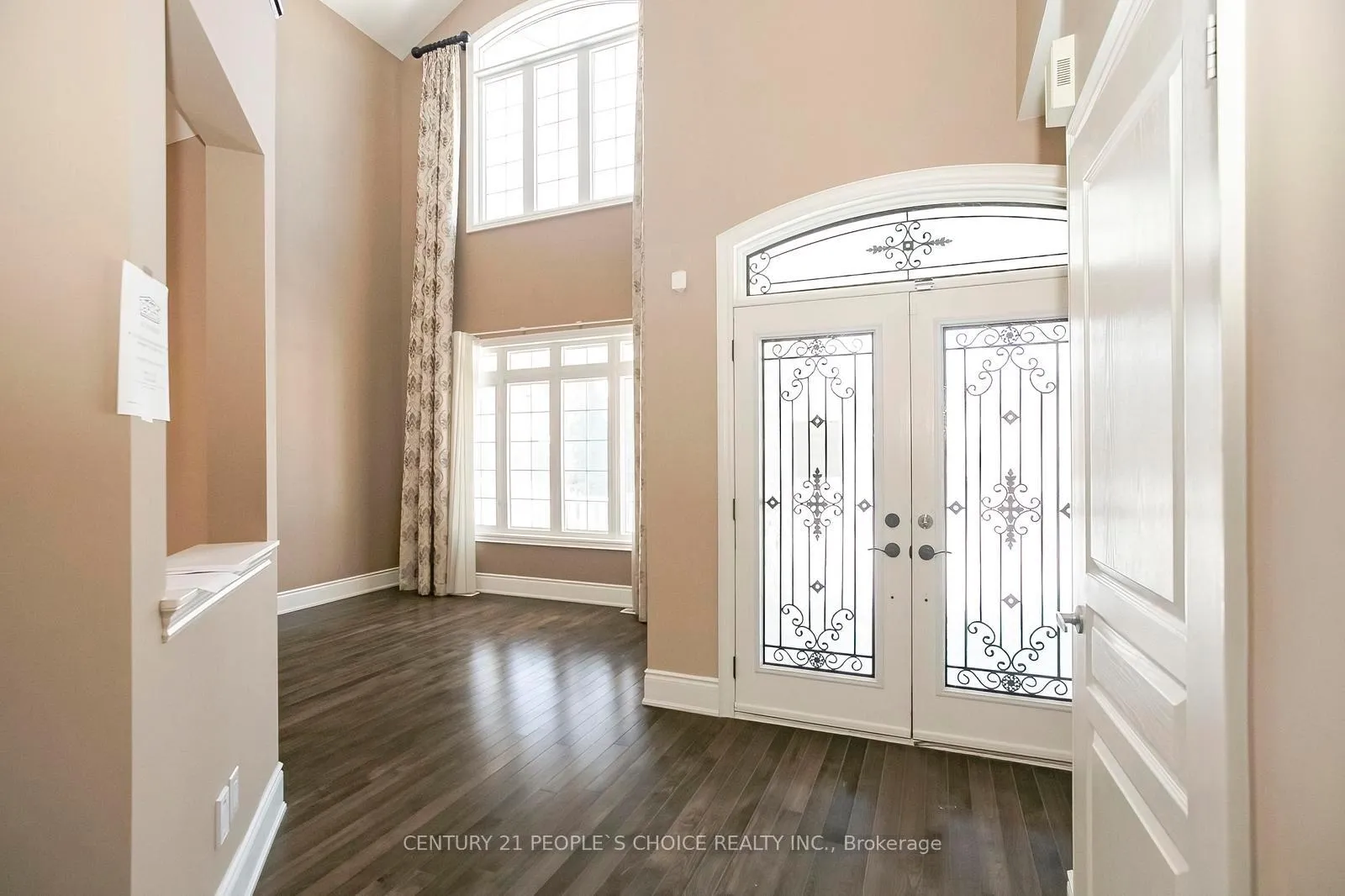 Photo 6 of 35 Morland Crescent, Aurora, Bayview Northeast — HOMEH