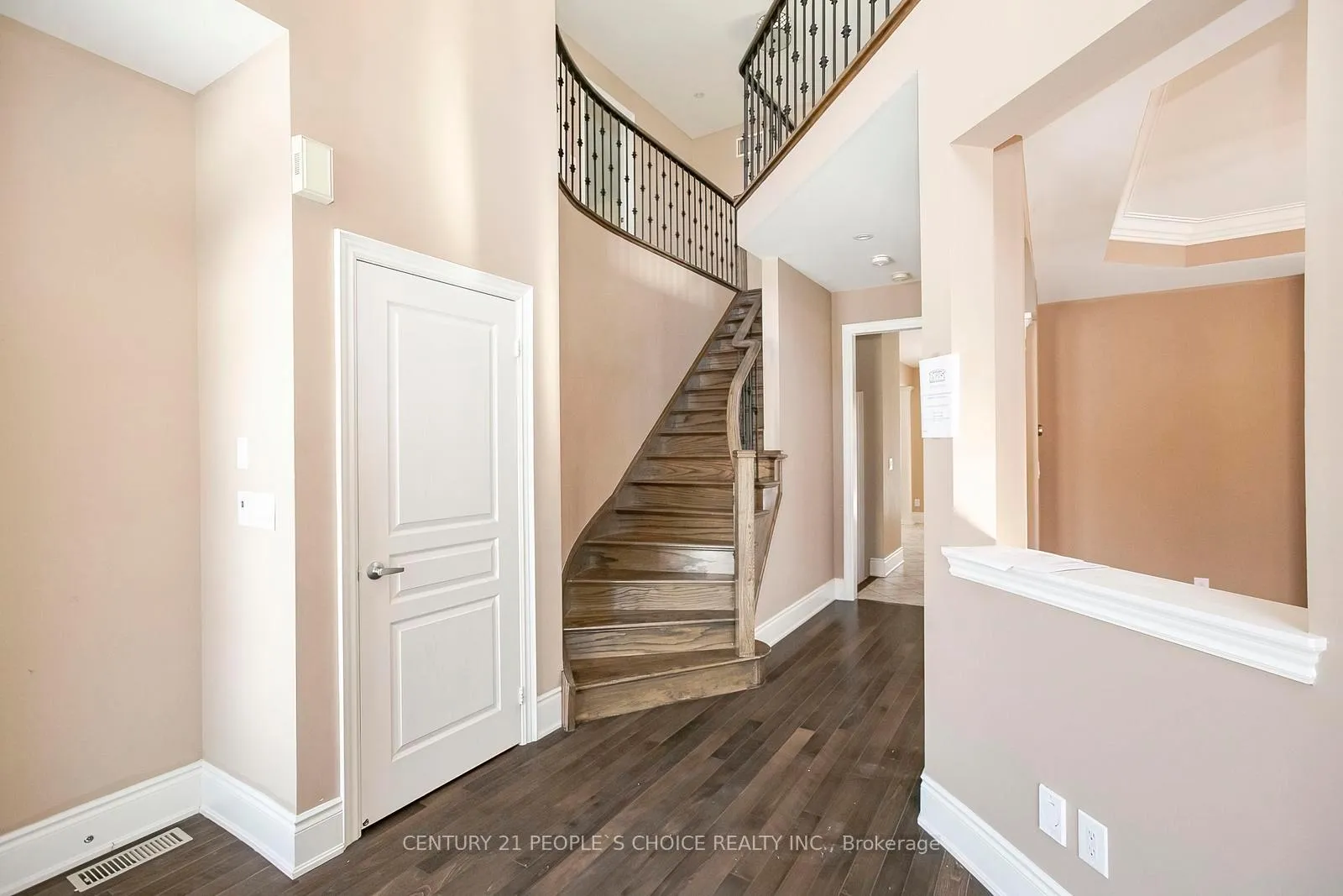 Photo 10 of 35 Morland Crescent, Aurora, Bayview Northeast — HOMEH