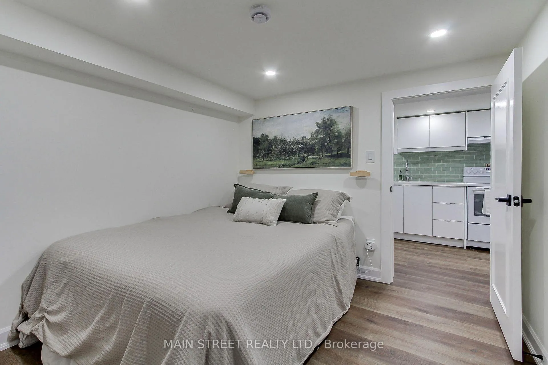 Photo 33 of 595 Northcliffe Boulevard, Toronto, Oakwood Village — HOMEH