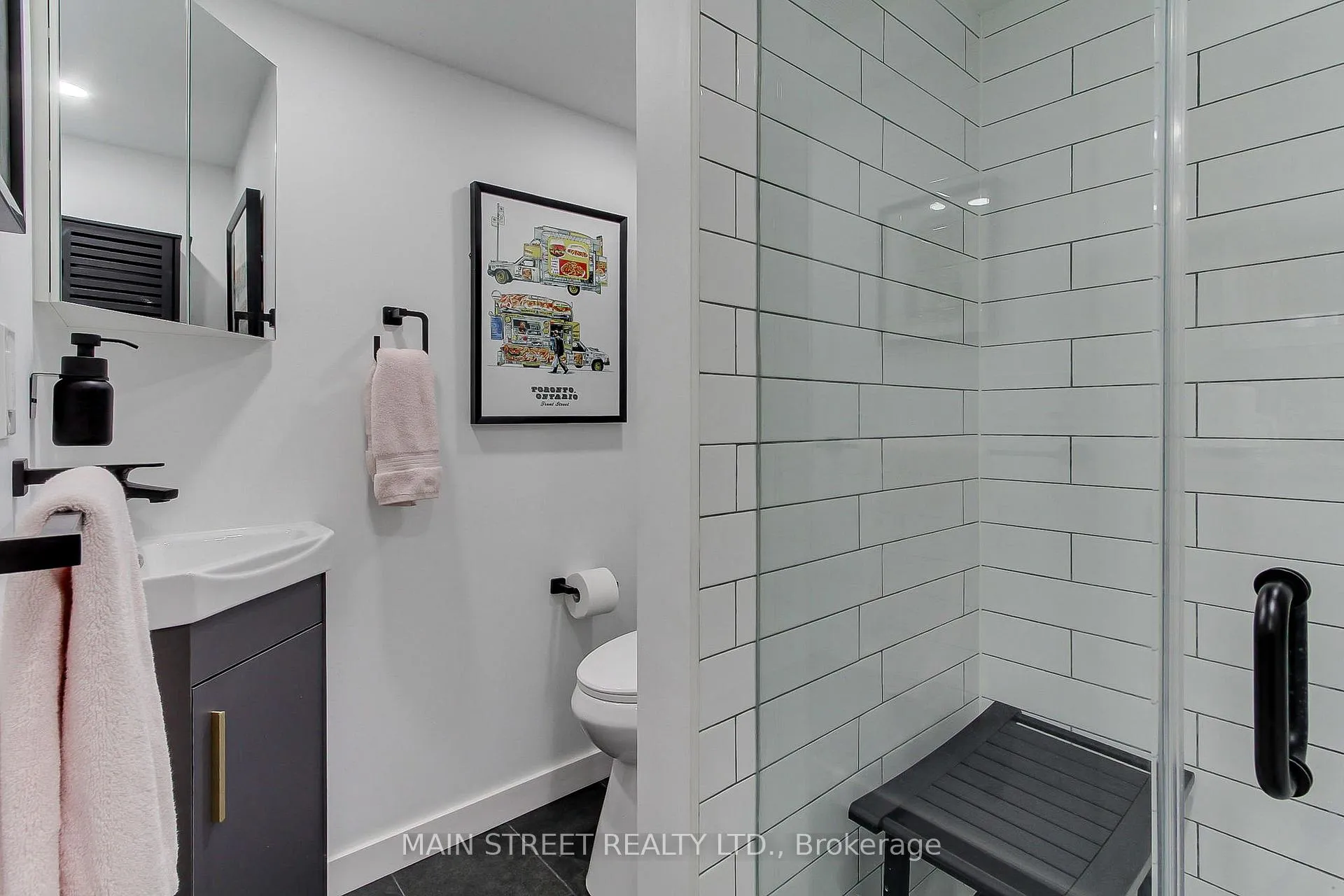 Photo 35 of 595 Northcliffe Boulevard, Toronto, Oakwood Village — HOMEH