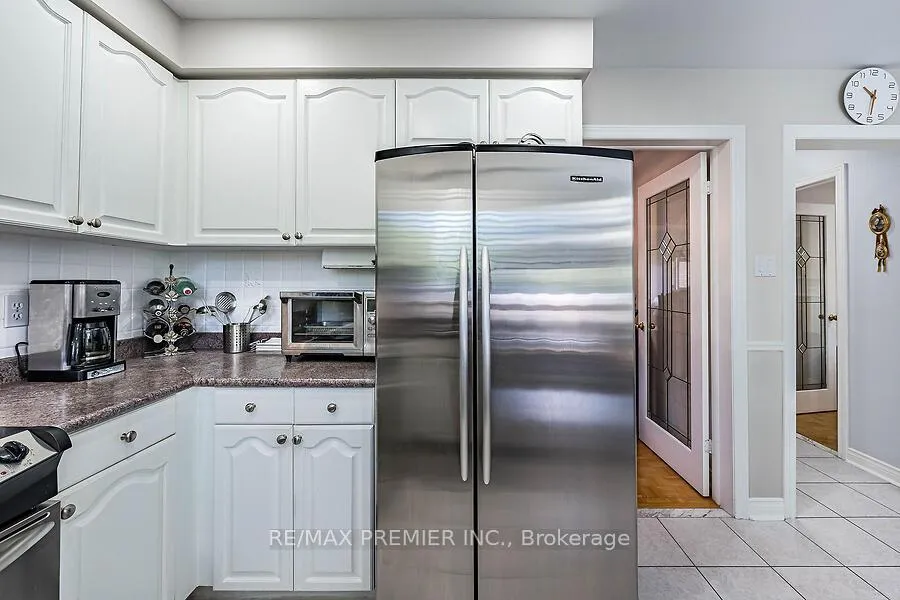 Photo 15 of 228 Veneto Drive, Vaughan, Vaughan Grove — HOMEH