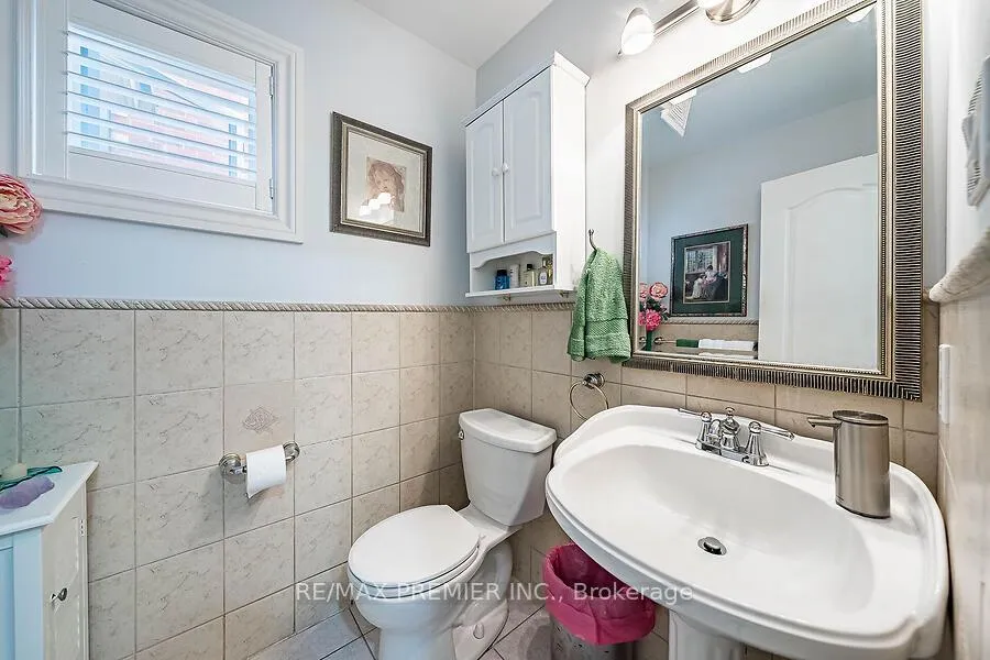 Photo 19 of 228 Veneto Drive, Vaughan, Vaughan Grove — HOMEH