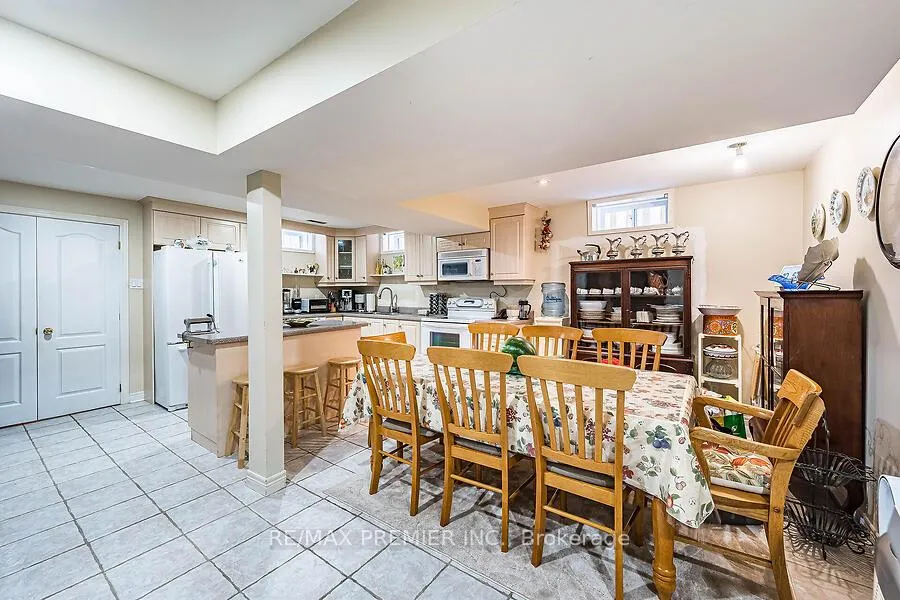 Photo 28 of 228 Veneto Drive, Vaughan, Vaughan Grove — HOMEH