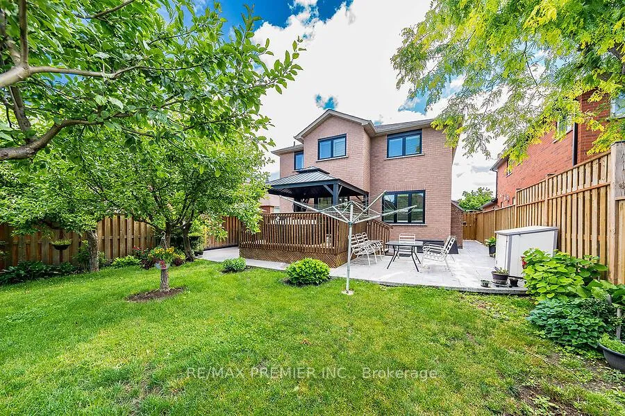Photo 33 of 228 Veneto Drive, Vaughan, Vaughan Grove — HOMEH