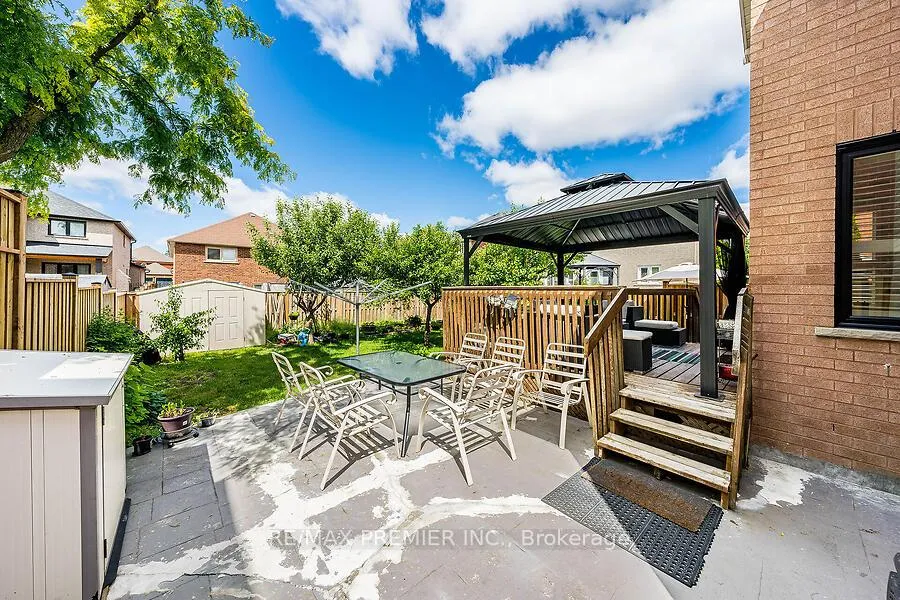 Photo 34 of 228 Veneto Drive, Vaughan, Vaughan Grove — HOMEH