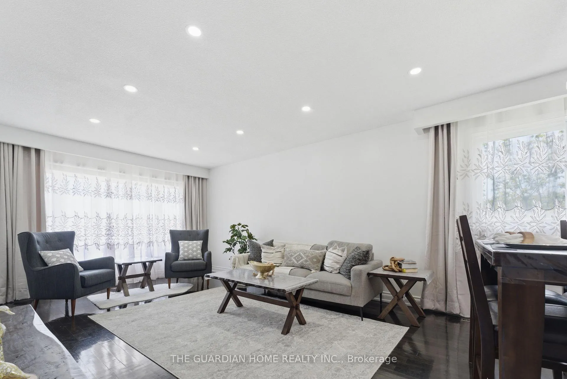 Photo 9 of 174 Harmony Road S, Oshawa, Donevan — HOMEH