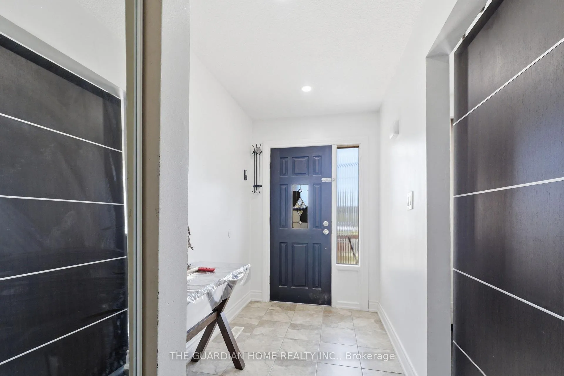 Photo 13 of 174 Harmony Road S, Oshawa, Donevan — HOMEH