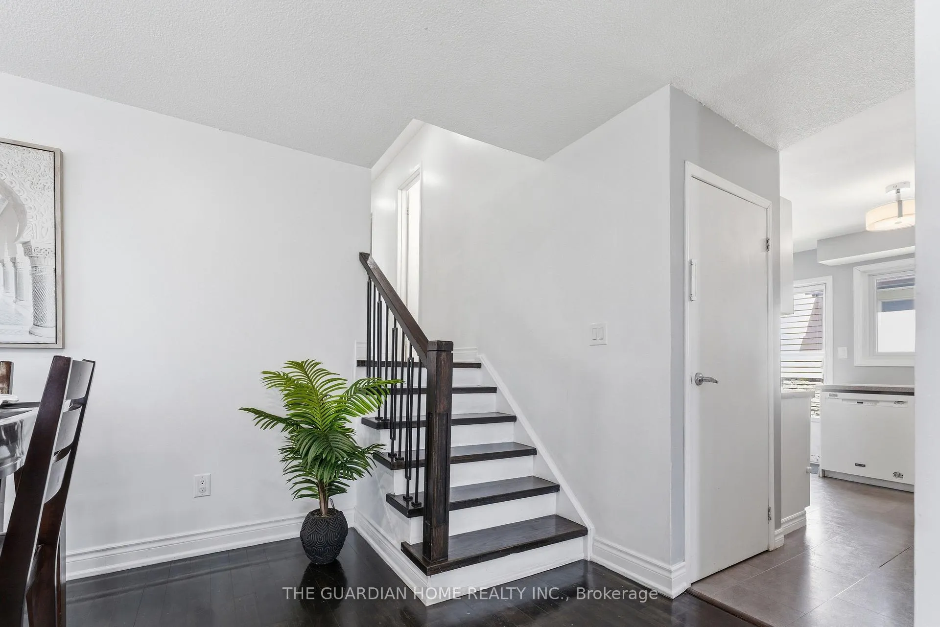 Photo 14 of 174 Harmony Road S, Oshawa, Donevan — HOMEH