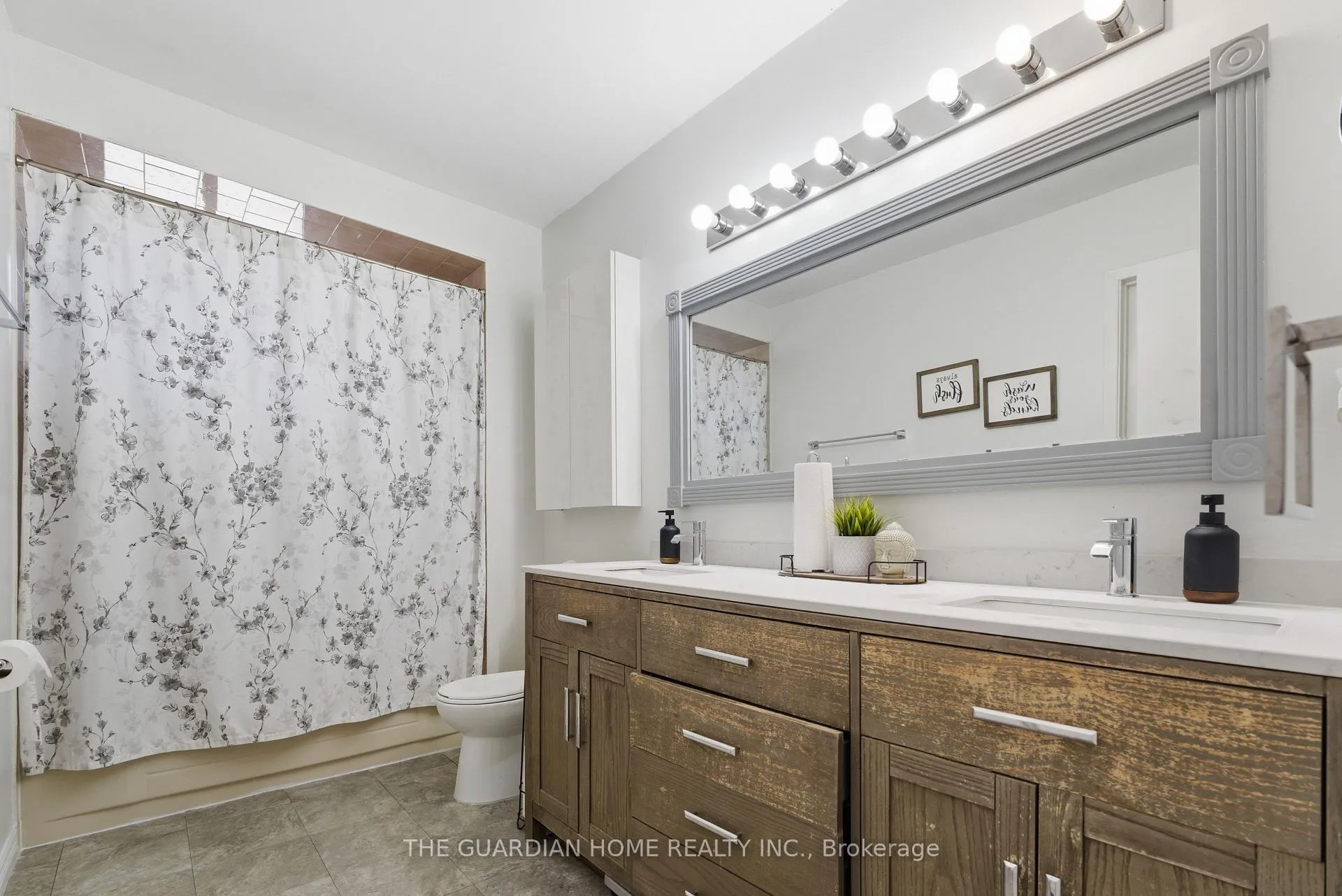 Photo 19 of 174 Harmony Road S, Oshawa, Donevan — HOMEH