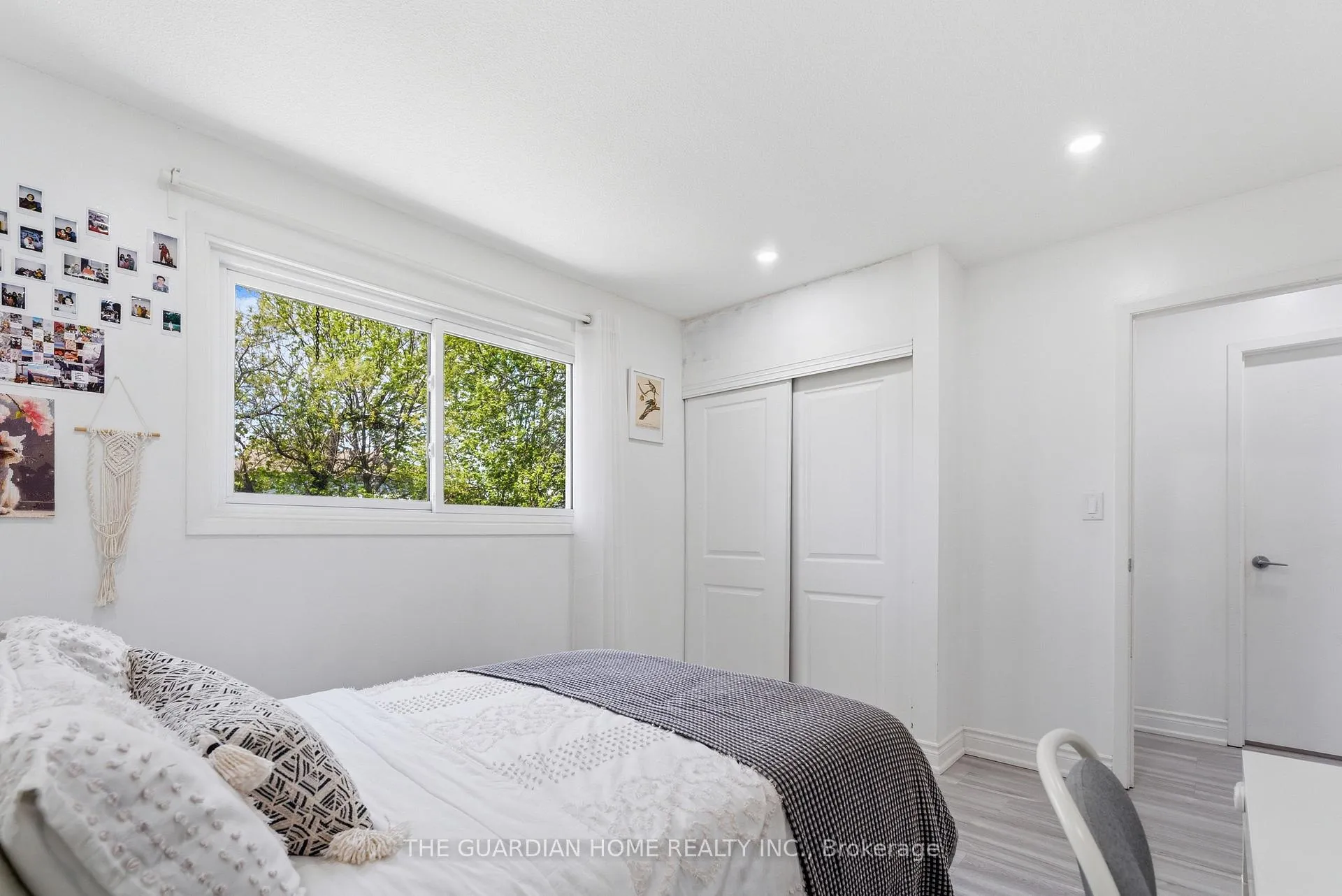 Photo 24 of 174 Harmony Road S, Oshawa, Donevan — HOMEH