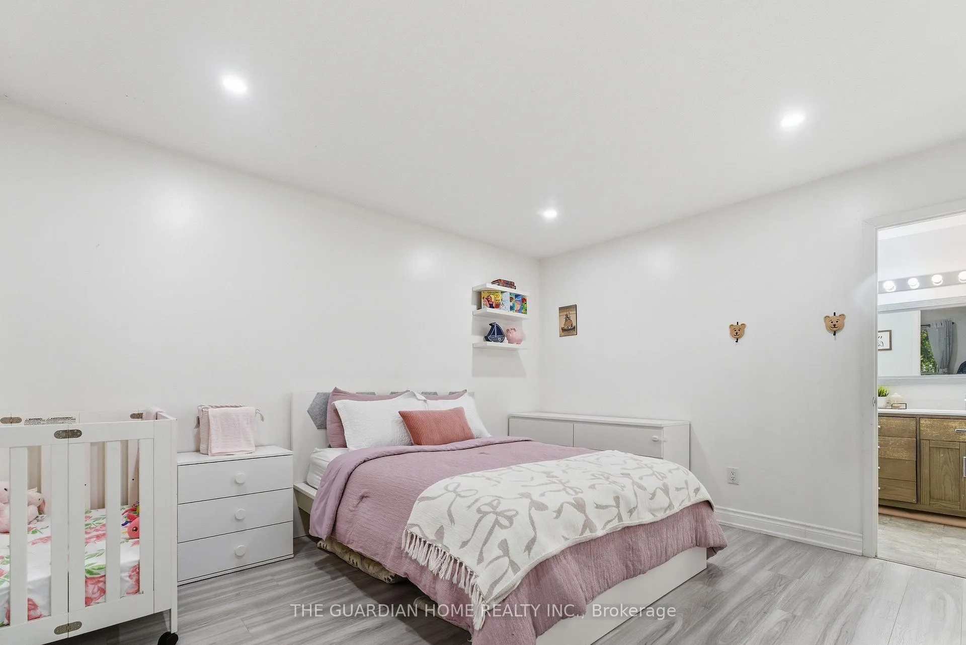Photo 27 of 174 Harmony Road S, Oshawa, Donevan — HOMEH