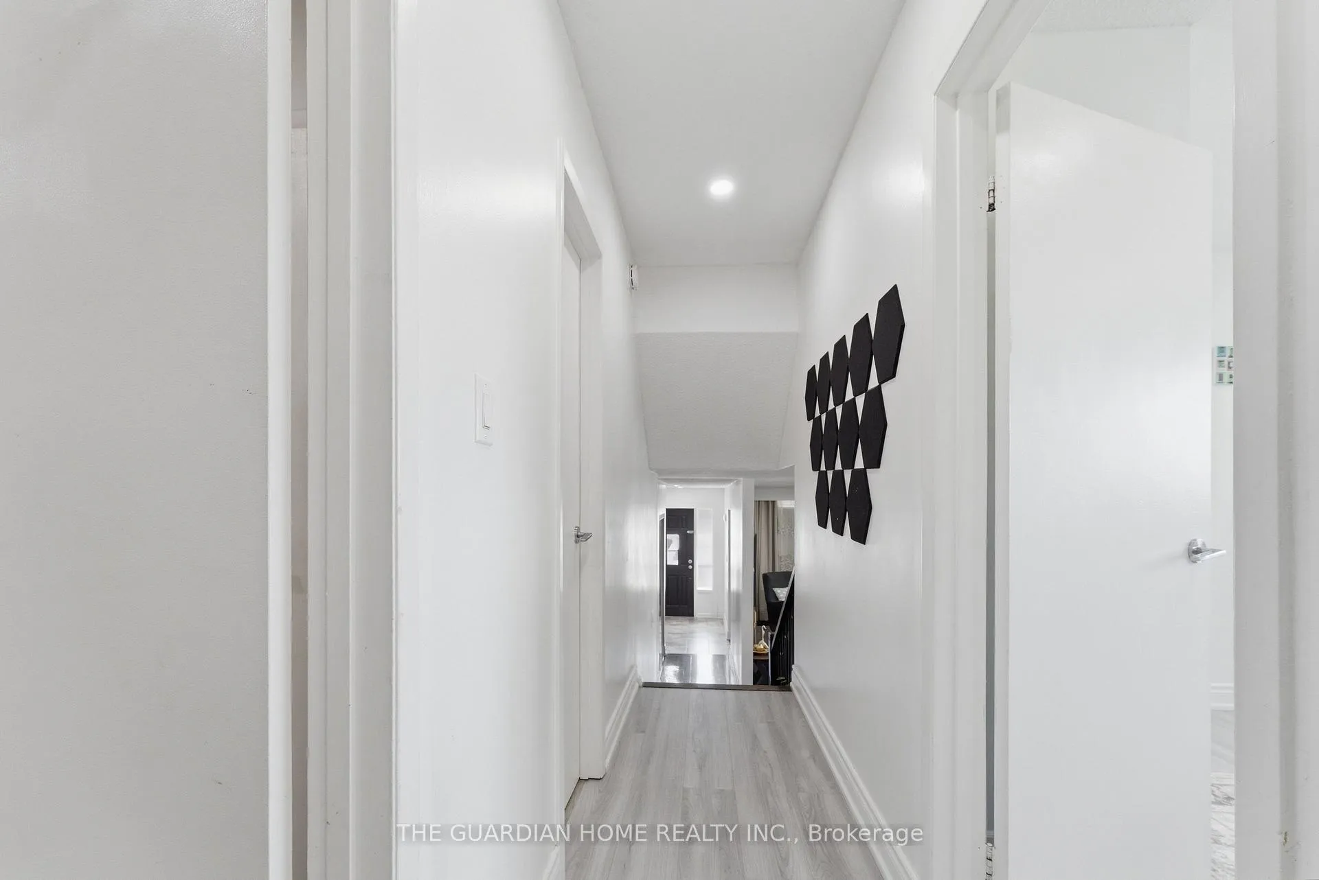 Photo 30 of 174 Harmony Road S, Oshawa, Donevan — HOMEH