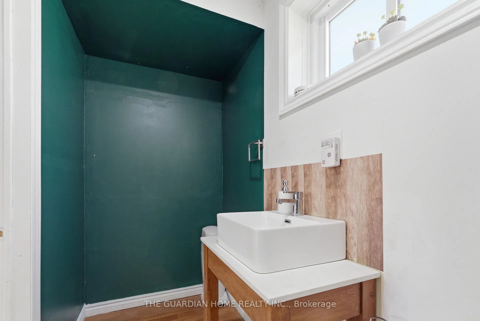 Photo 39 of 174 Harmony Road S, Oshawa, Donevan — HOMEH
