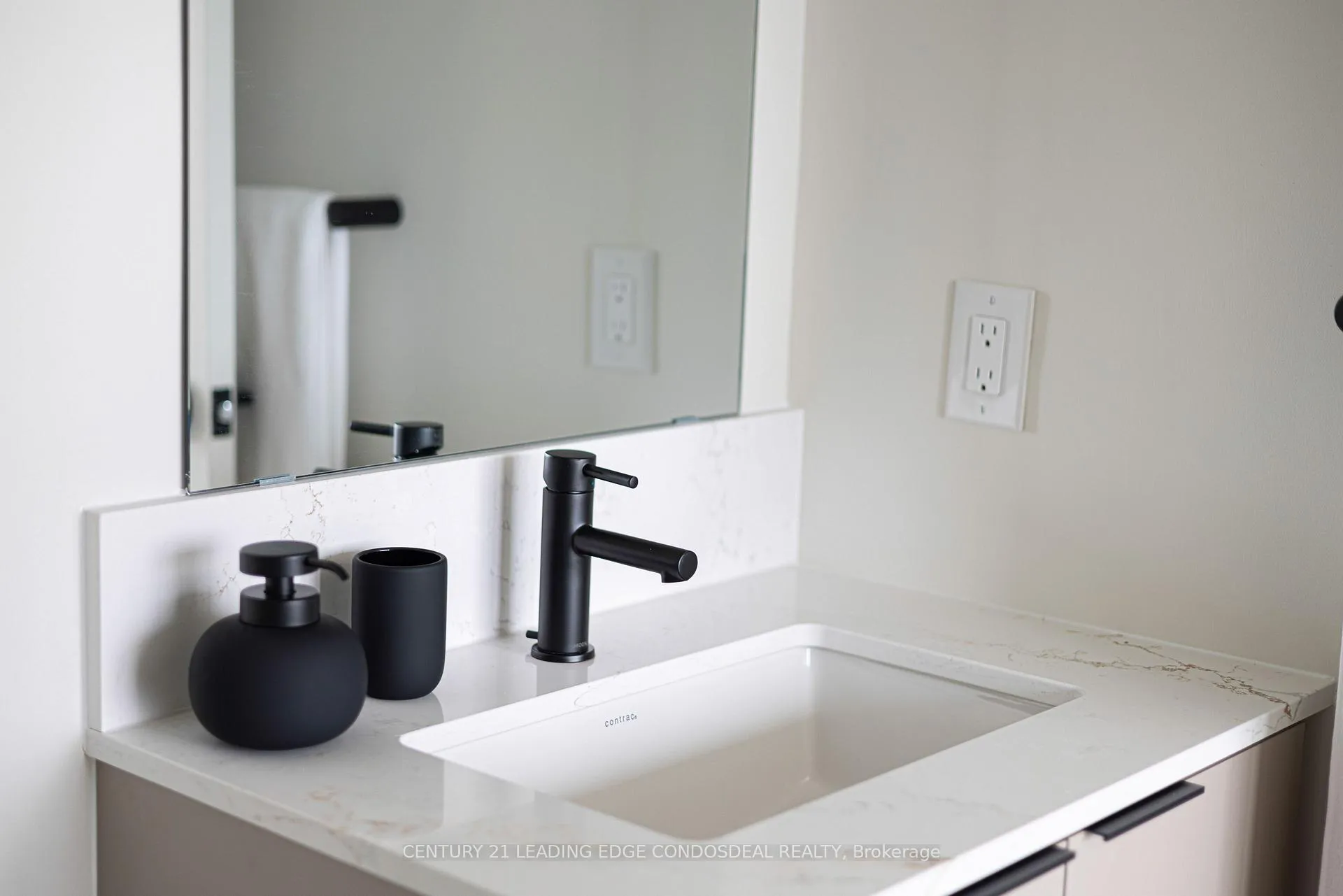Photo 15 of Unit 1402, 181 Sterling Road, Toronto, Dufferin Grove — HOMEH