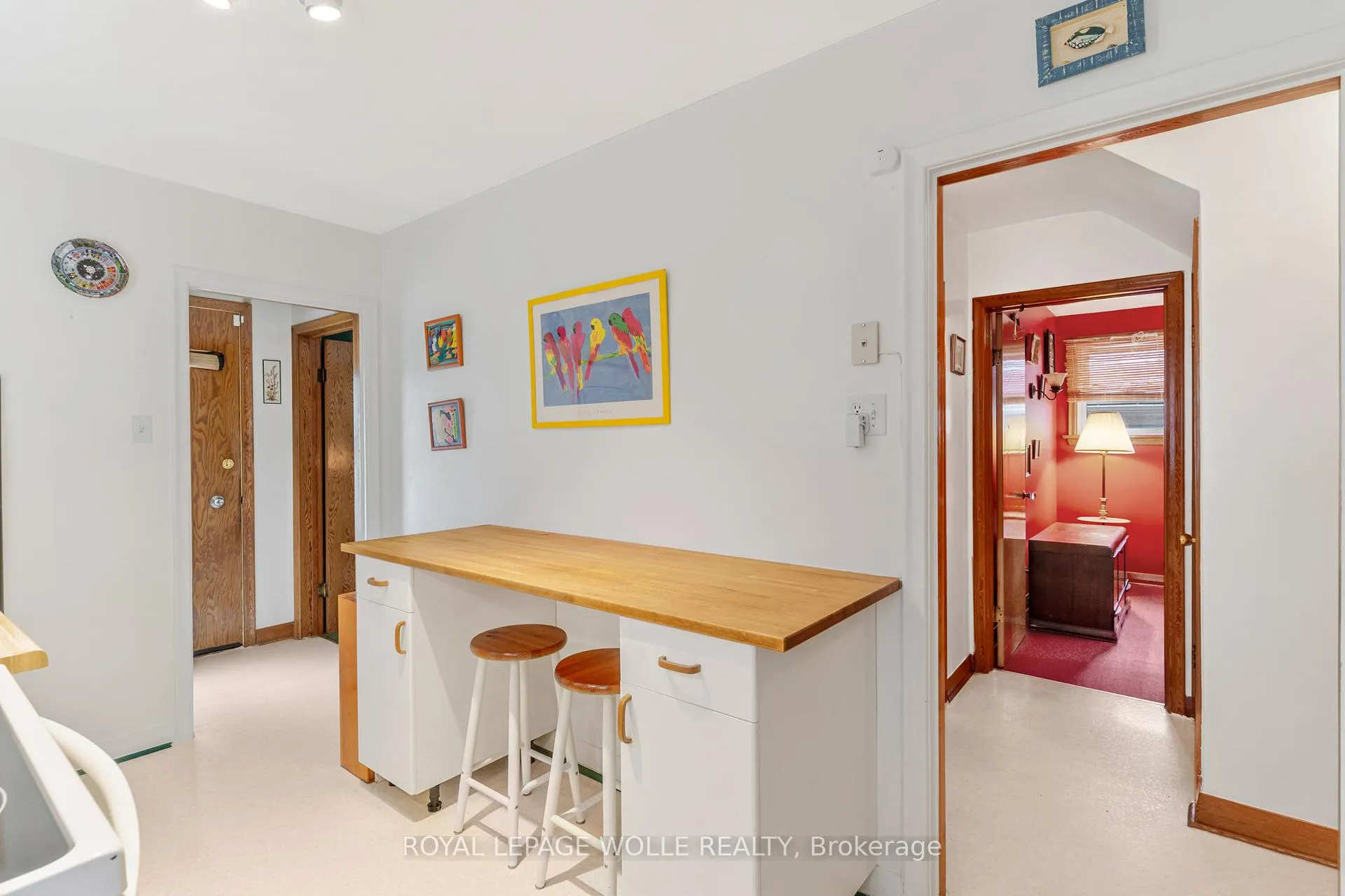 Photo 13 of 34 6 Avenue, Kitchener — HOMEH