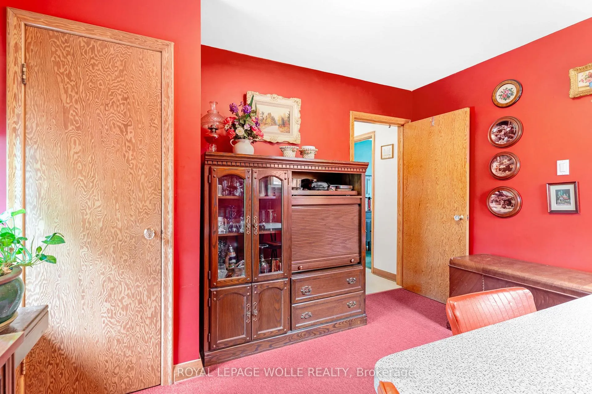 Photo 16 of 34 6 Avenue, Kitchener — HOMEH
