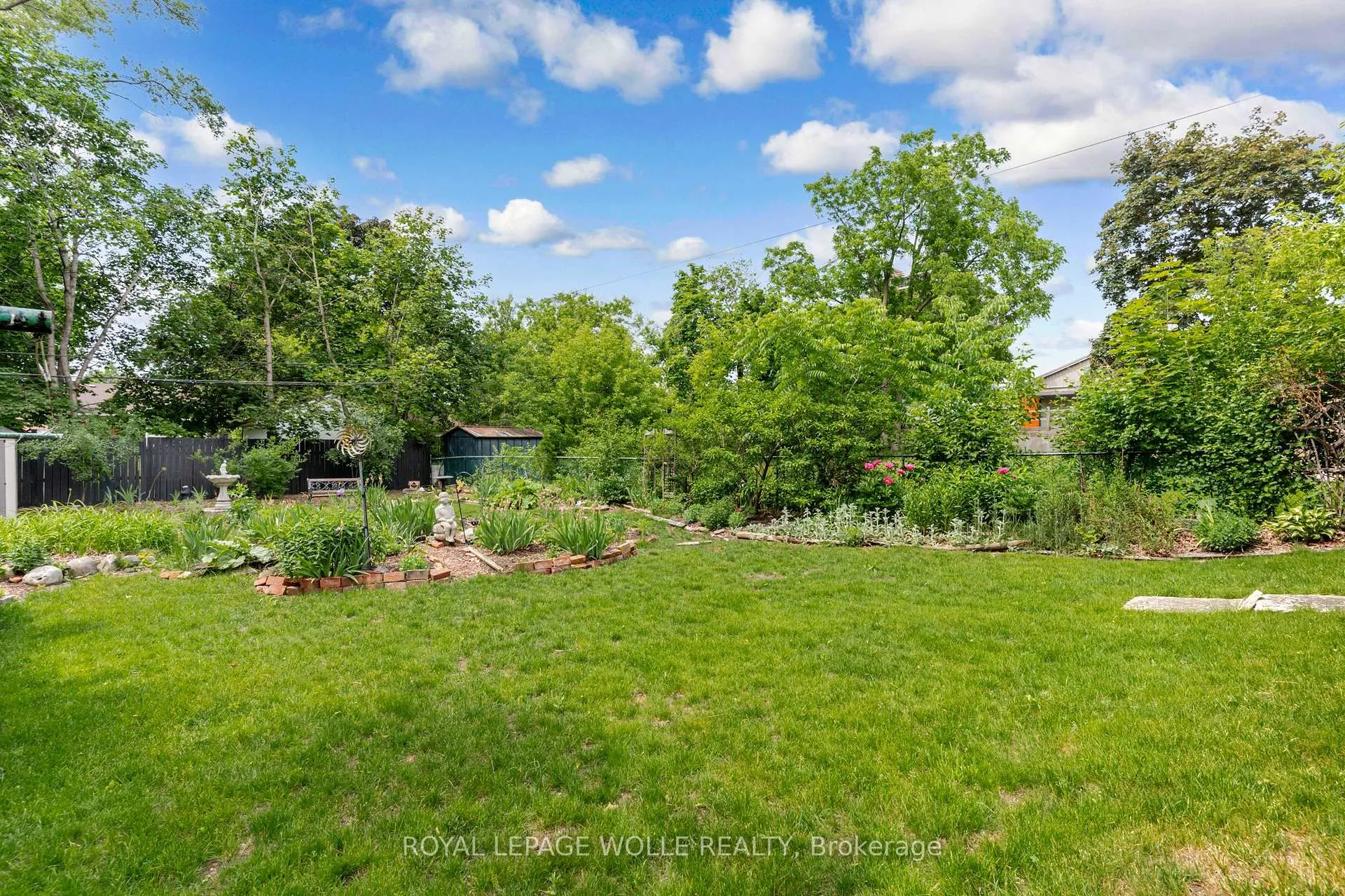 Photo 37 of 34 6 Avenue, Kitchener — HOMEH